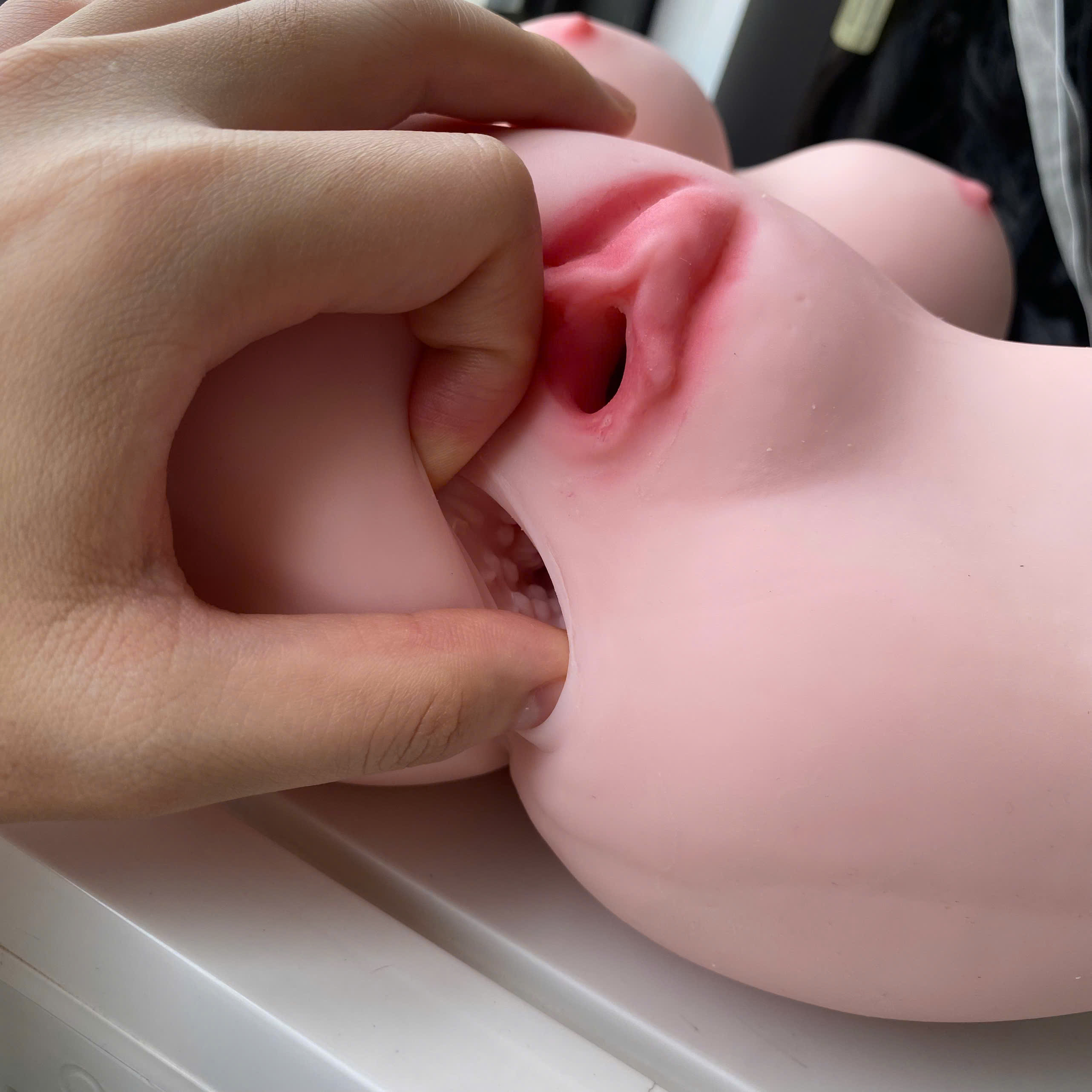 Búp Bê Tình Dục Torso 3kg Silicon Mềm Mại Có Tiếng Rên