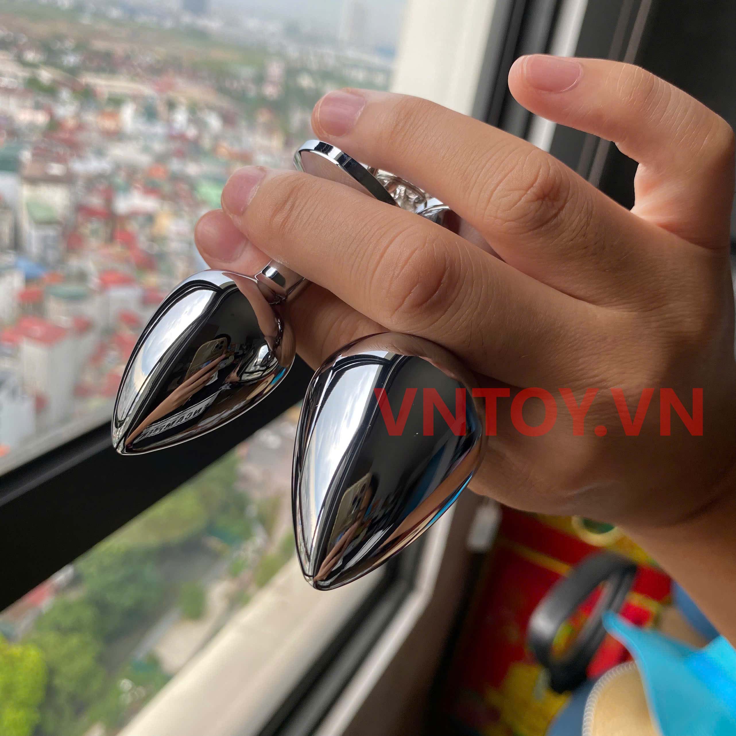 Butt plug inox cao cấp gắn đá pha lê Bling Bling