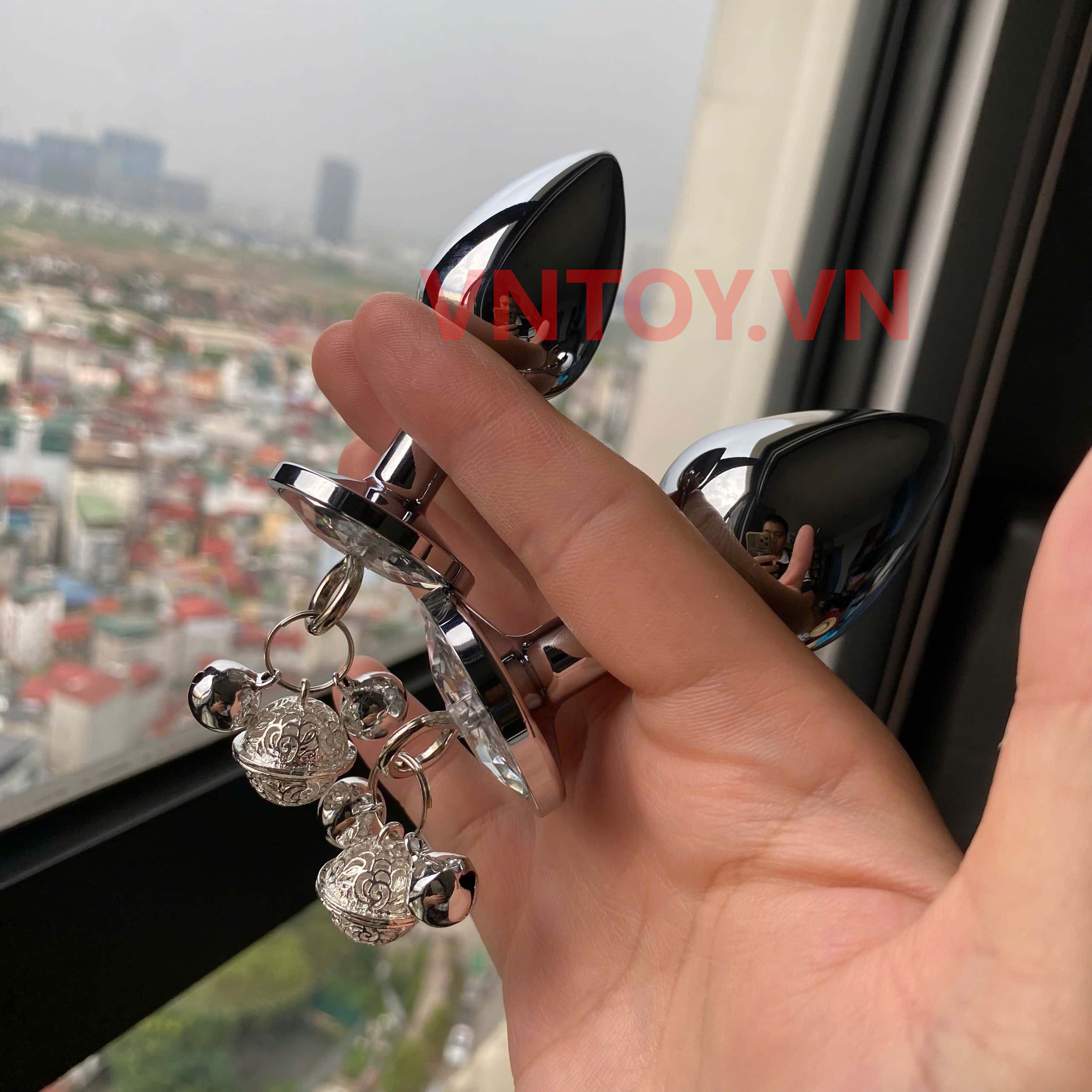 Butt plug inox cao cấp gắn đá pha lê Bling Bling