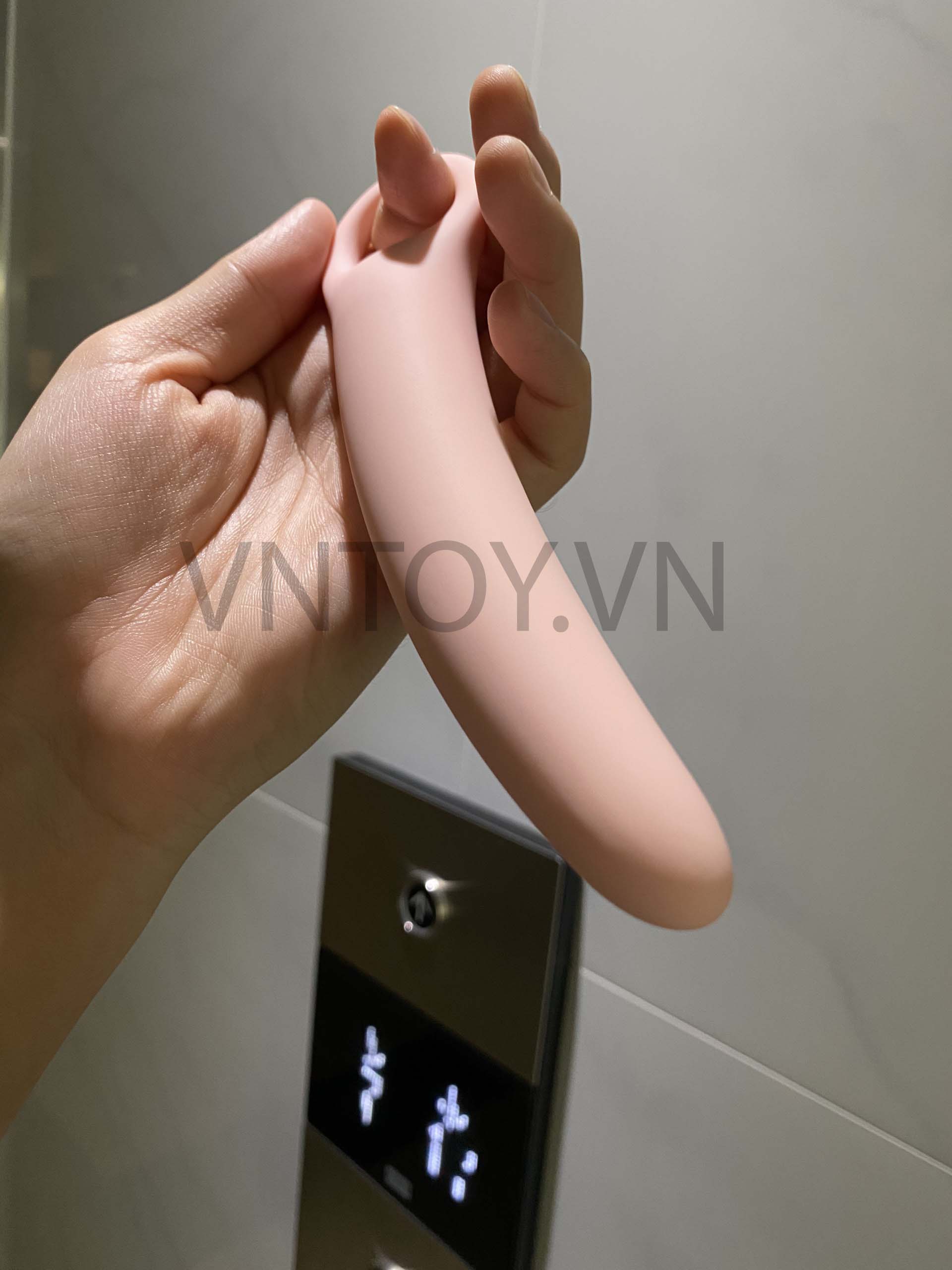 Dụng cụ cắm hậu môn hình lưỡi liềm