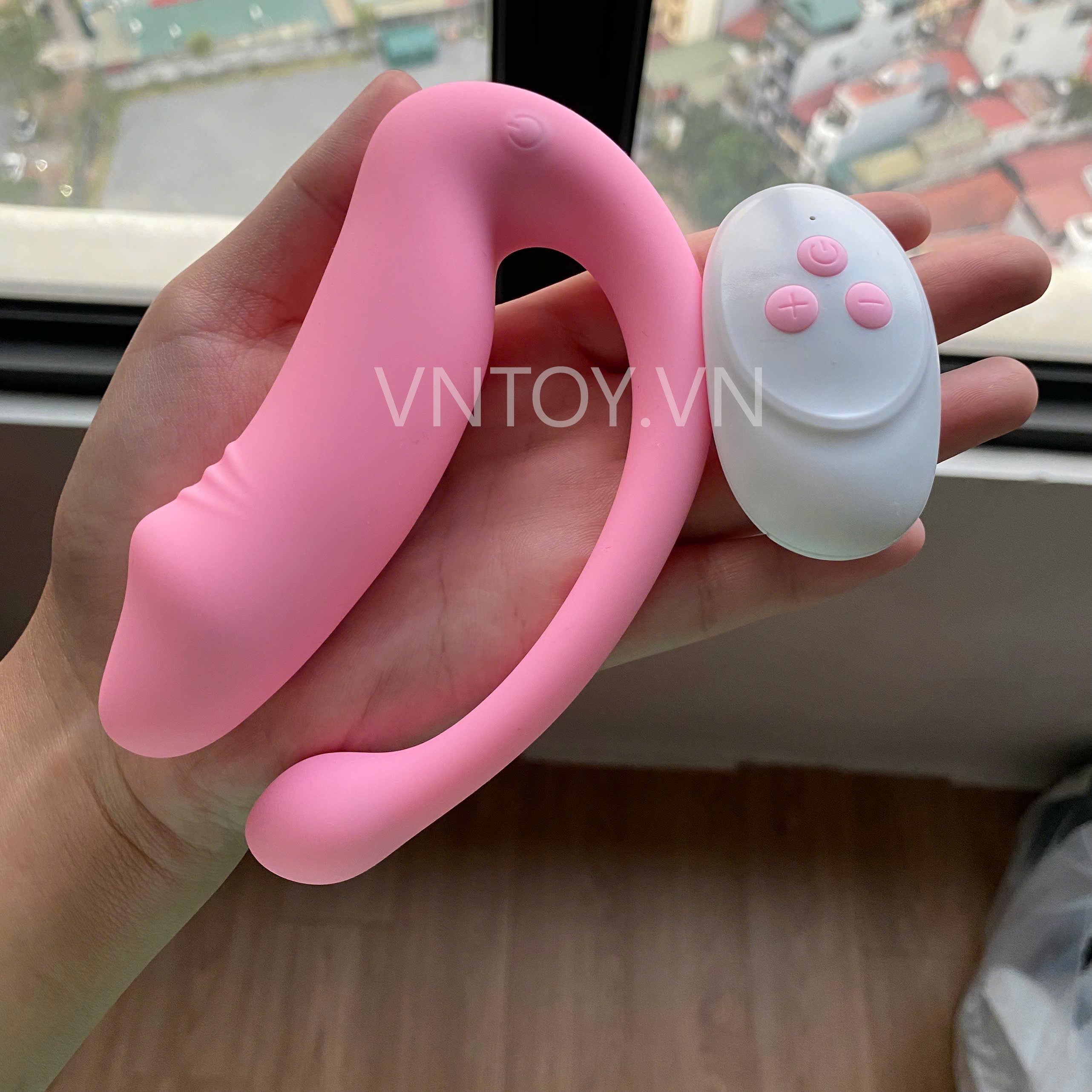 Dương vật giả điều khiển từ xa rung 2 nhánh thủ dâm nữ