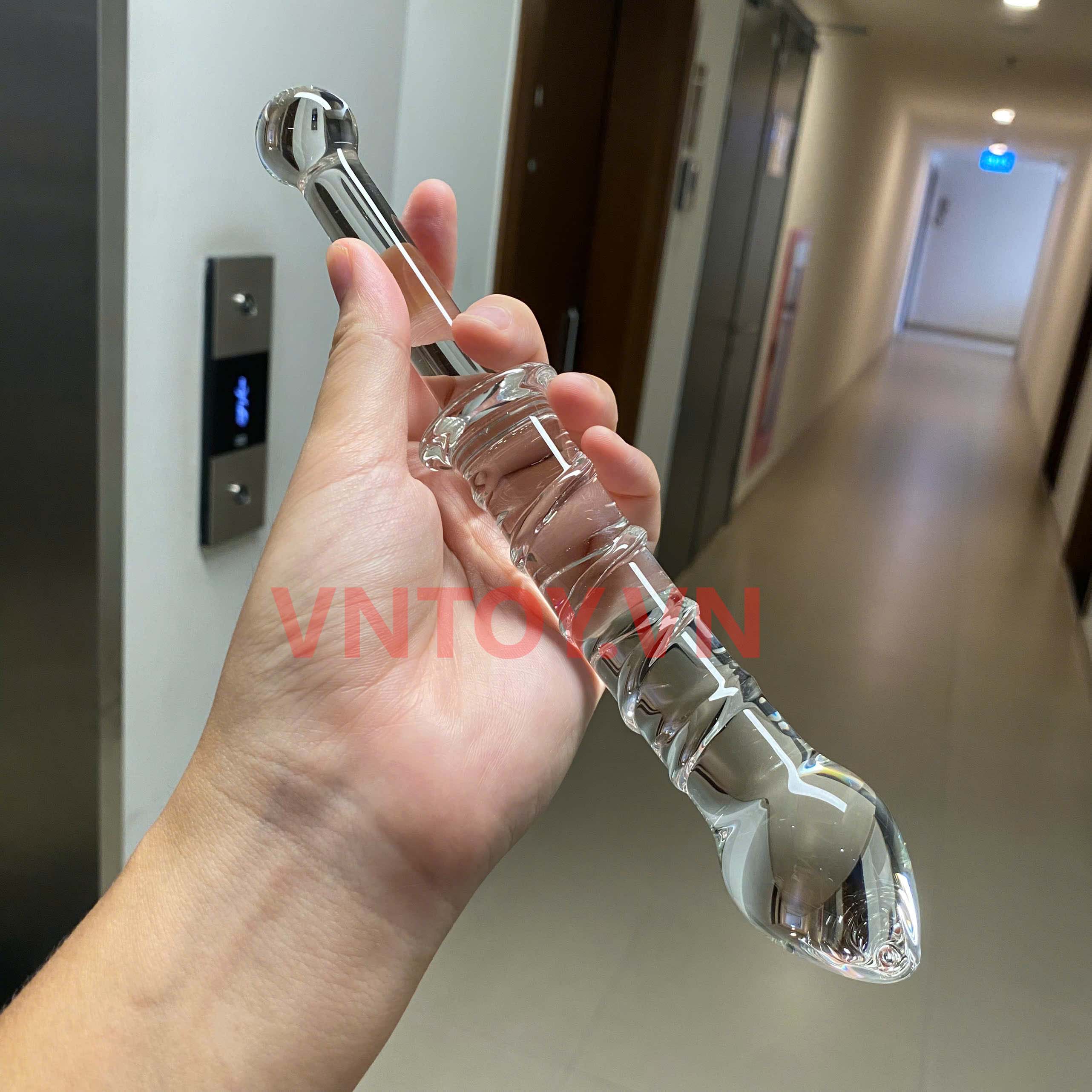 Dương vật giả thủy tinh cao cấp massage điểm G có tay cầm dài