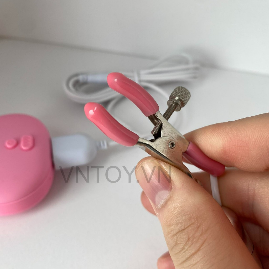 Trứng rung kích thích nhũ hoa kẹp ti sạc pin cao cấp