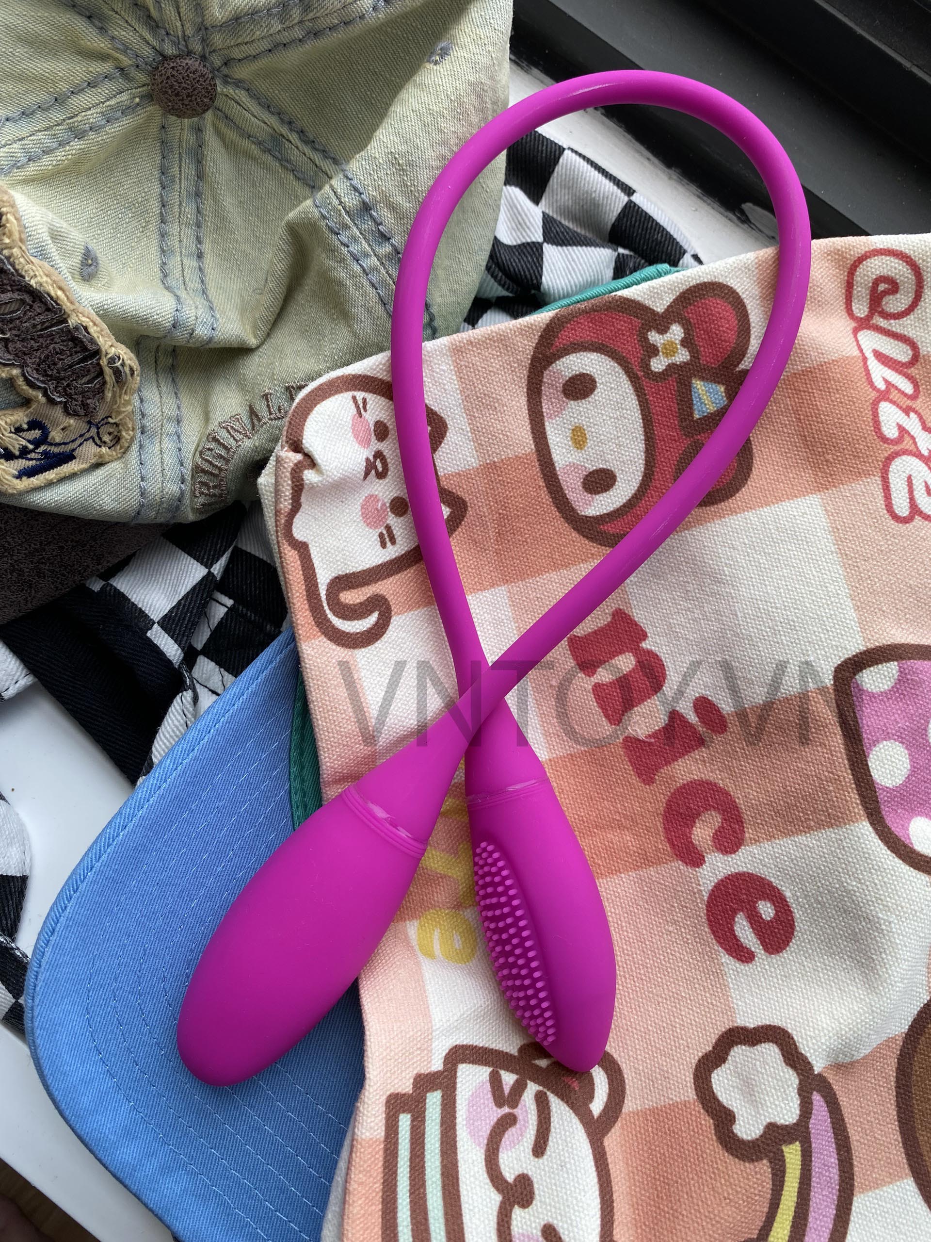 Trứng rung 2 đầu có gai dành cho les