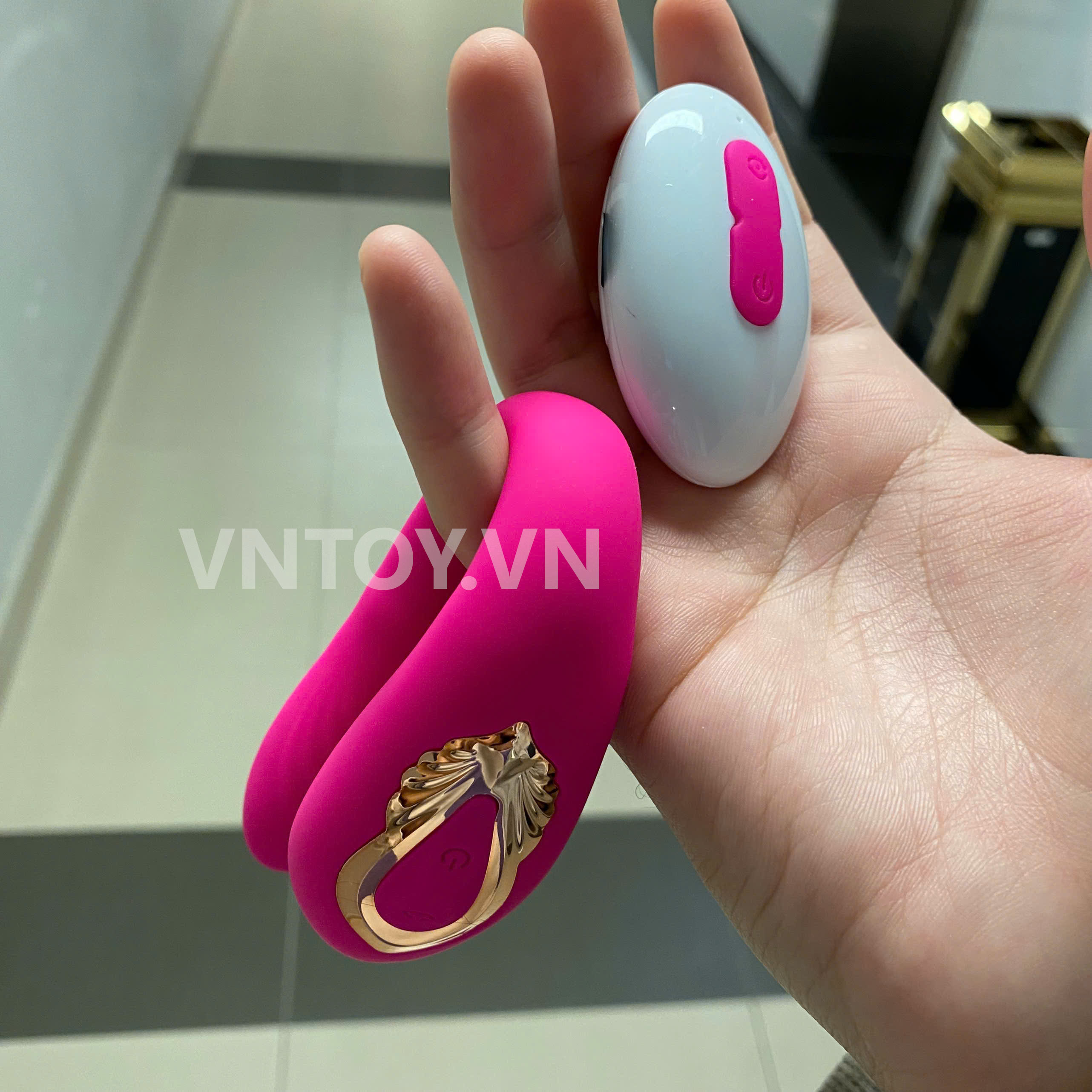 Máy rung âm đạo hình chữ C 2 động cơ rung ngoáy