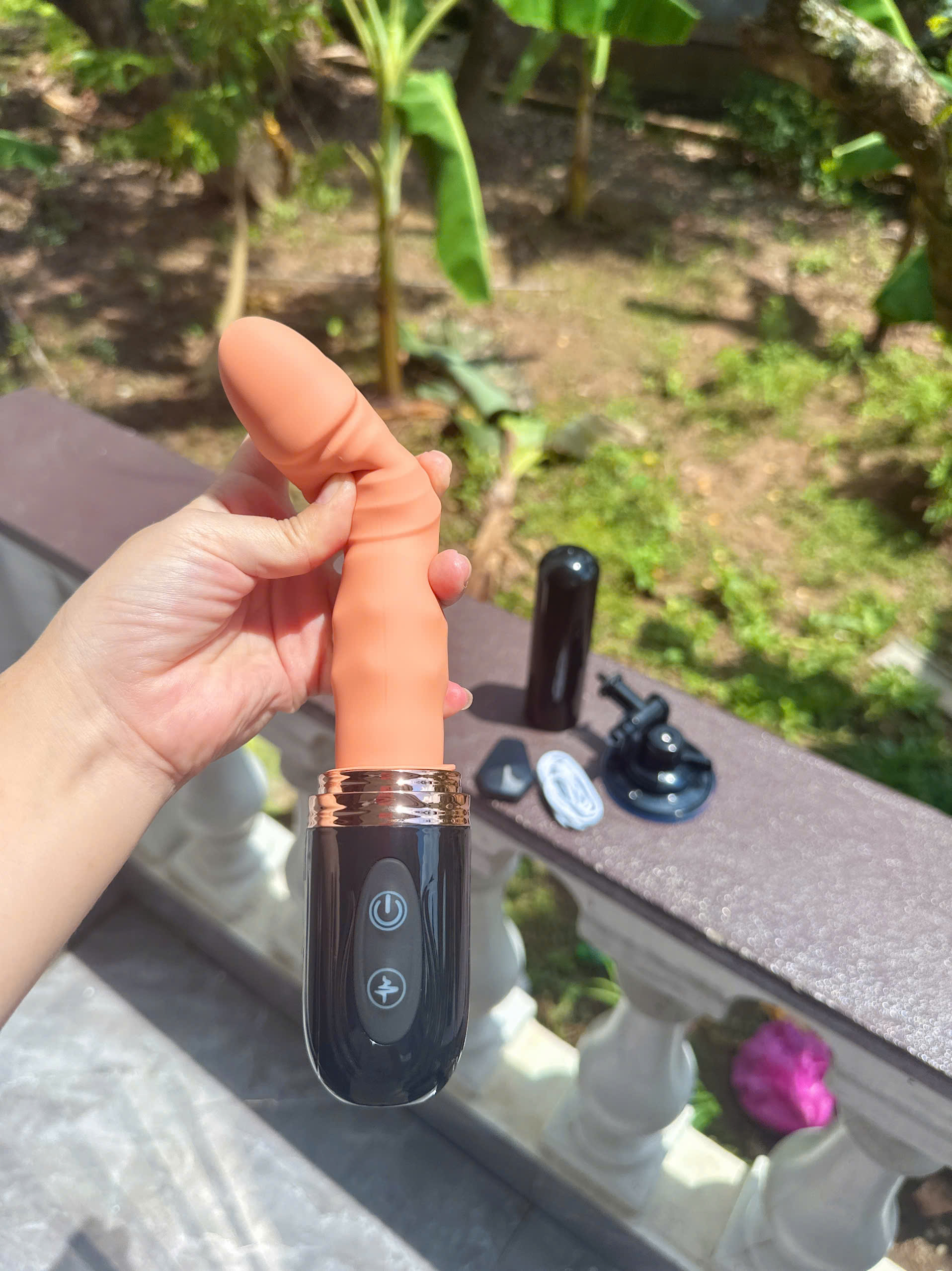Máy Rung Nữ 3 Trong 1 Rung Thụt Tỏa Nhiệt 40 Độ Kèm Remote