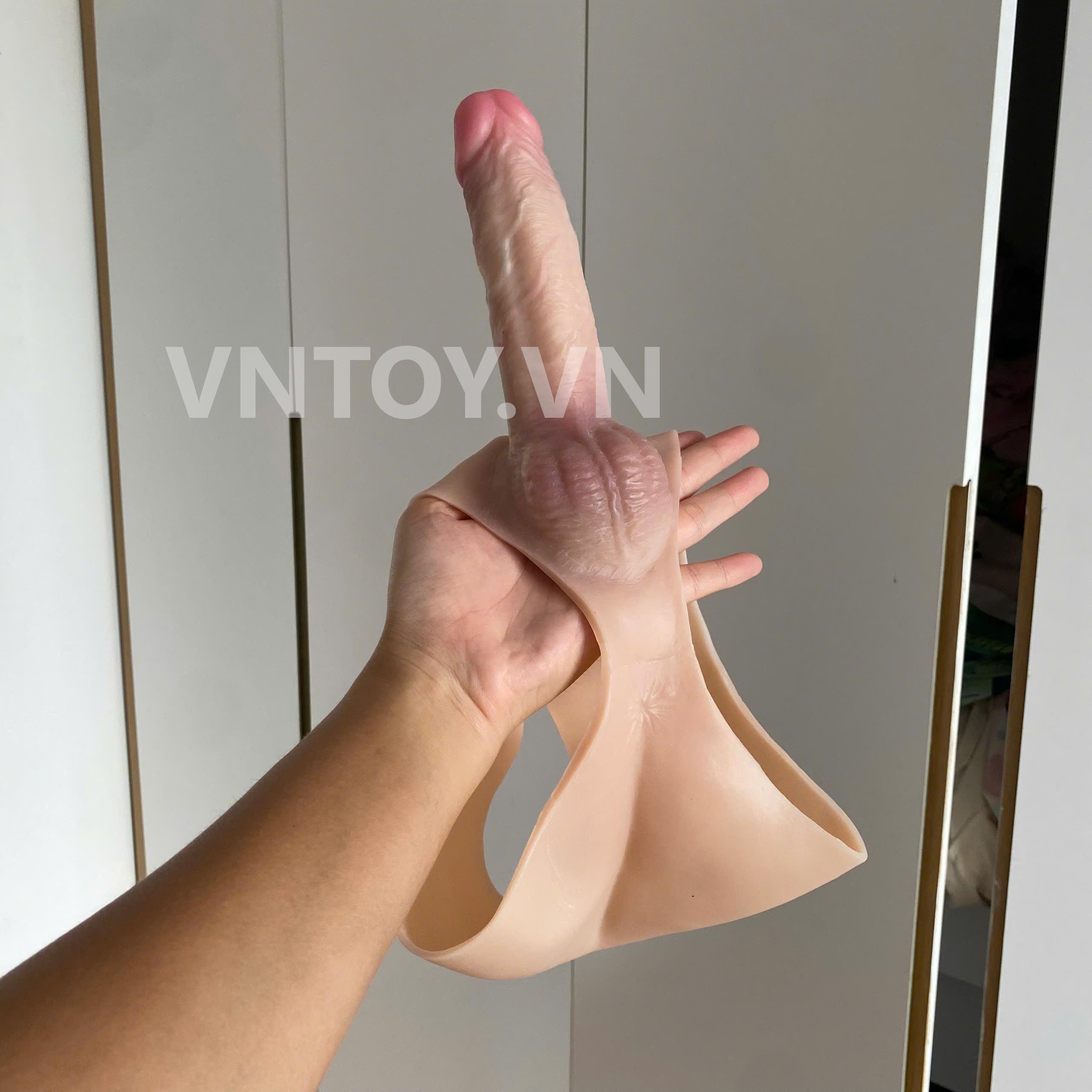Quần gắn dương vật giả Silicon ôm toàn bộ mông màu da người chân thật