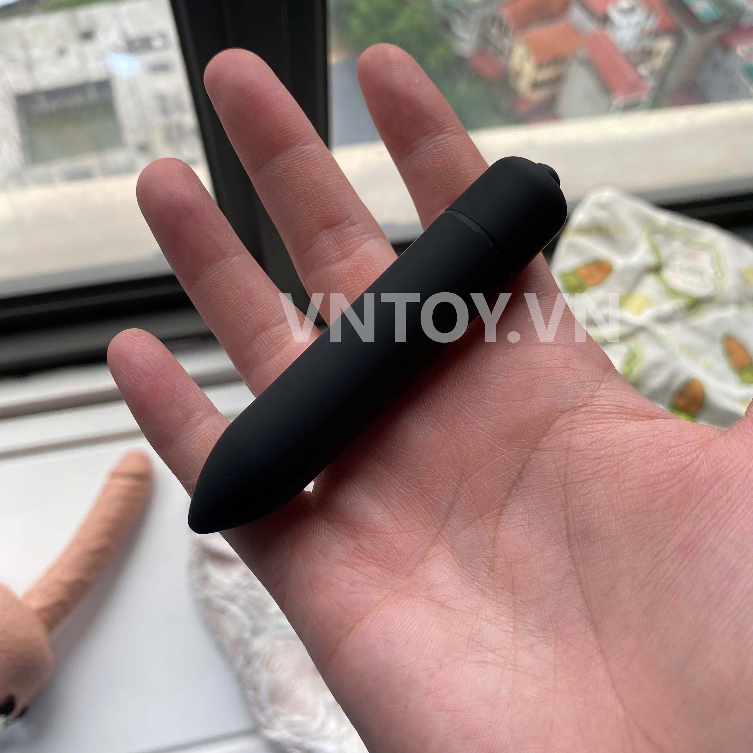 Quần silicon gắn 2 dương vật giả đeo hông rung 10 chế độ