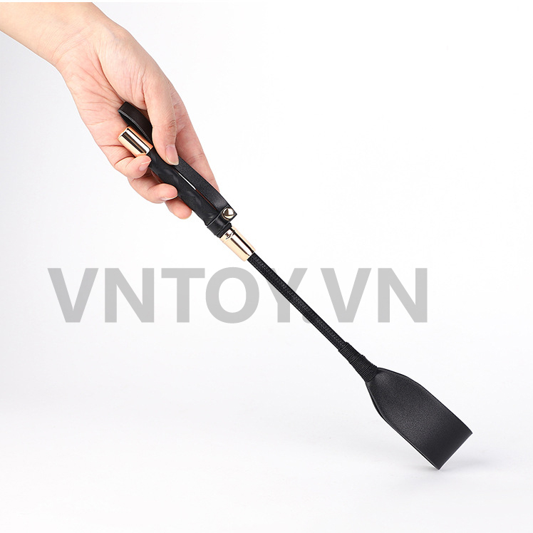 Roi da tình thú phong cách quất ngựa – đồ chơi BDSM nhập vai quyền lực