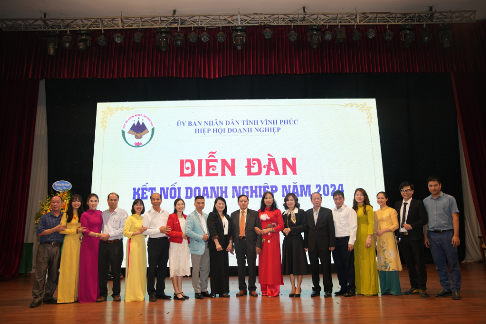 Cộng Đồng Doanh Nghiệp Vĩnh Phúc và Viện Văn Hóa Kinh Doanh: Những Khoảnh Khắc đẹp thể hiện tinh thần kết nối và phát triển tại Vĩnh Phúc 2024