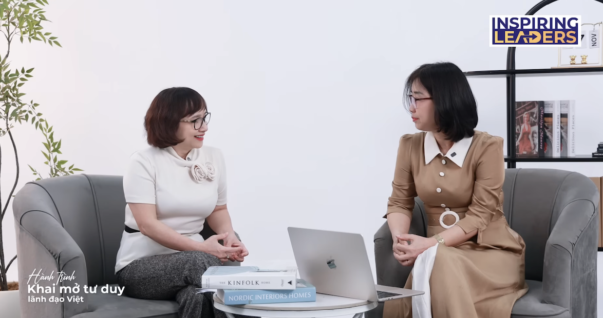 XÂY DỰNG VĂN HÓA LẤY KHÁCH HÀNG LÀM TRUNG TÂM: CÂU CHUYỆN TỪ CHIẾC GHẾ TRỐNG TRONG PHÒNG HỌP