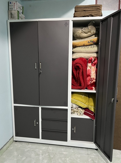 Tủ sắt sơn tĩnh điện 3 cánh L1350 x W500 x H1850mm, Màu cà phê