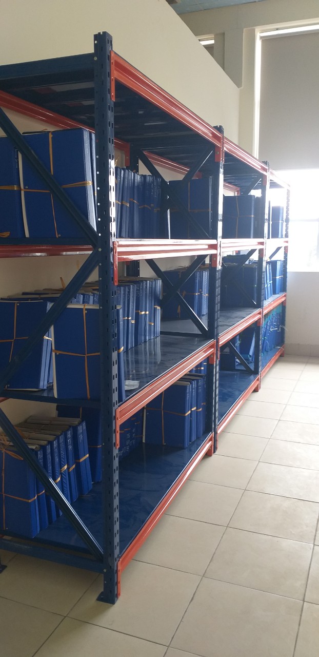Giá Kệ Hạng Trung, Kệ Công Nghiệp, Tải Trọng 300-500 Kg/Tầng