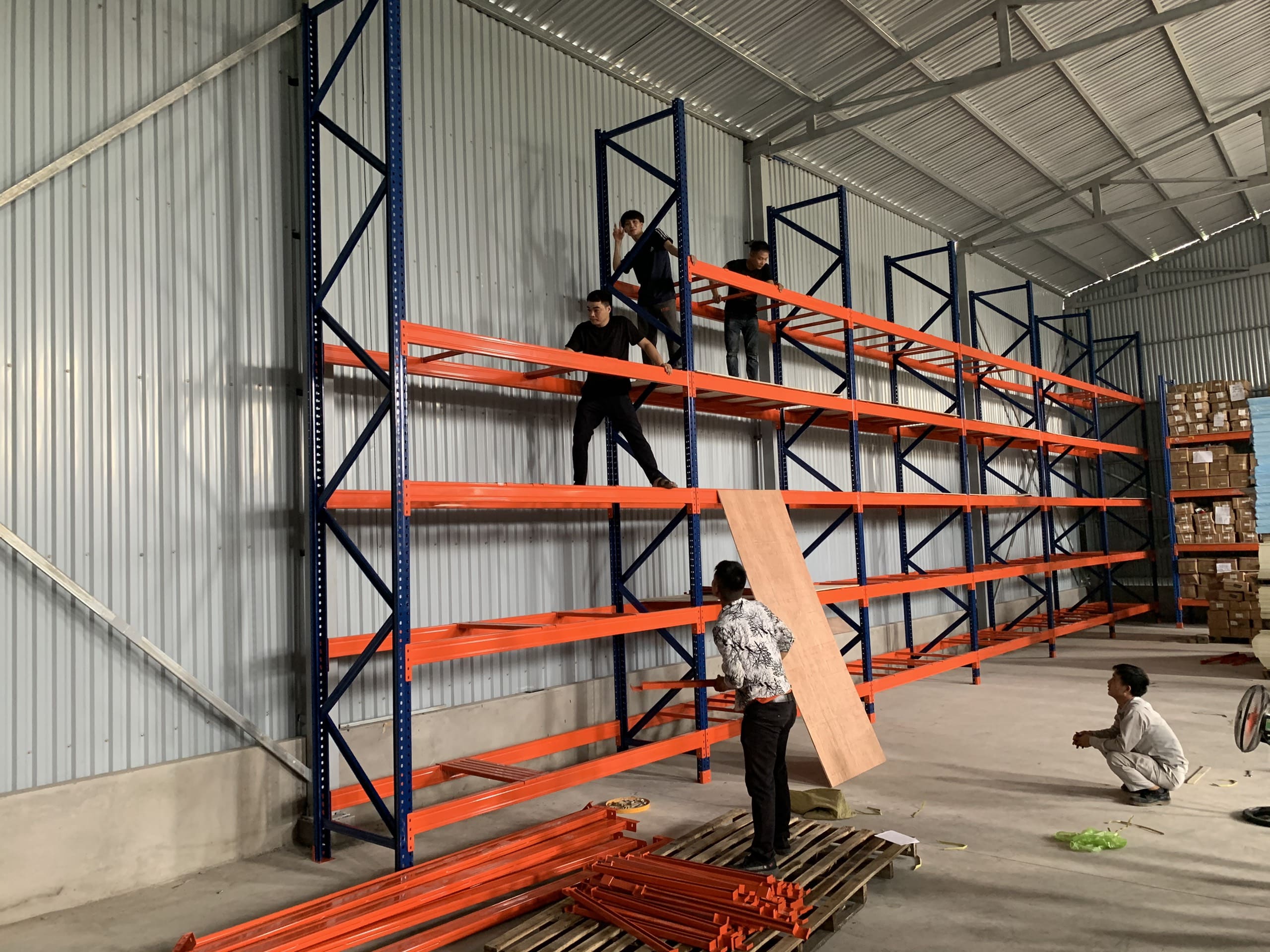 Kệ Pallet Công Nghiệp Chứa Hàng Nặng Từ 500Kg