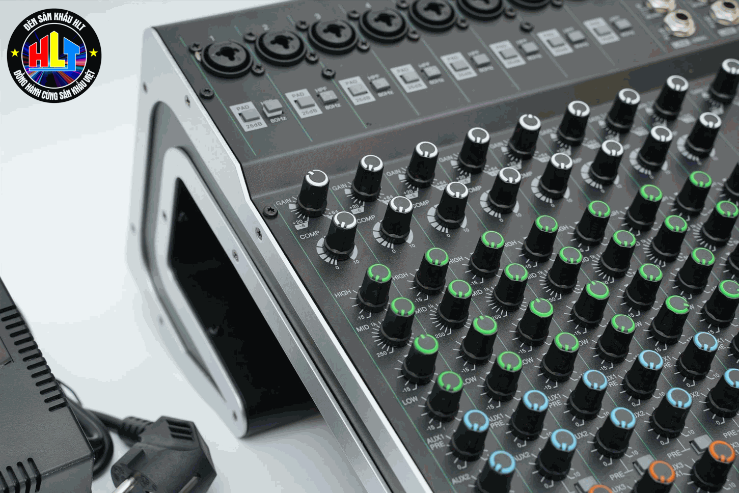 Mua Bàn Mixer Xa-16 pro Electro House chính hãng ở đâu?