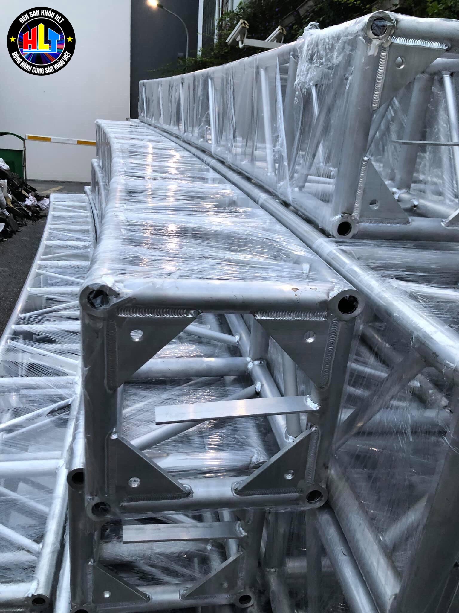 Mua lồng truss nhôm 300x300mm tại Hà Nội