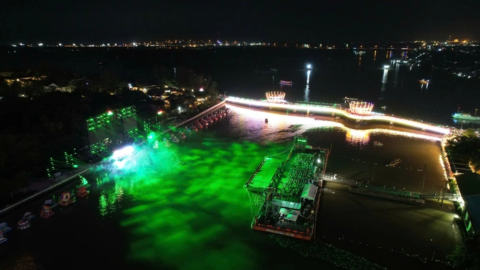 Lễ hội Sông nước Cần Thơ 2025: Drone, Pháo hoa & Lịch trình Chi tiết
