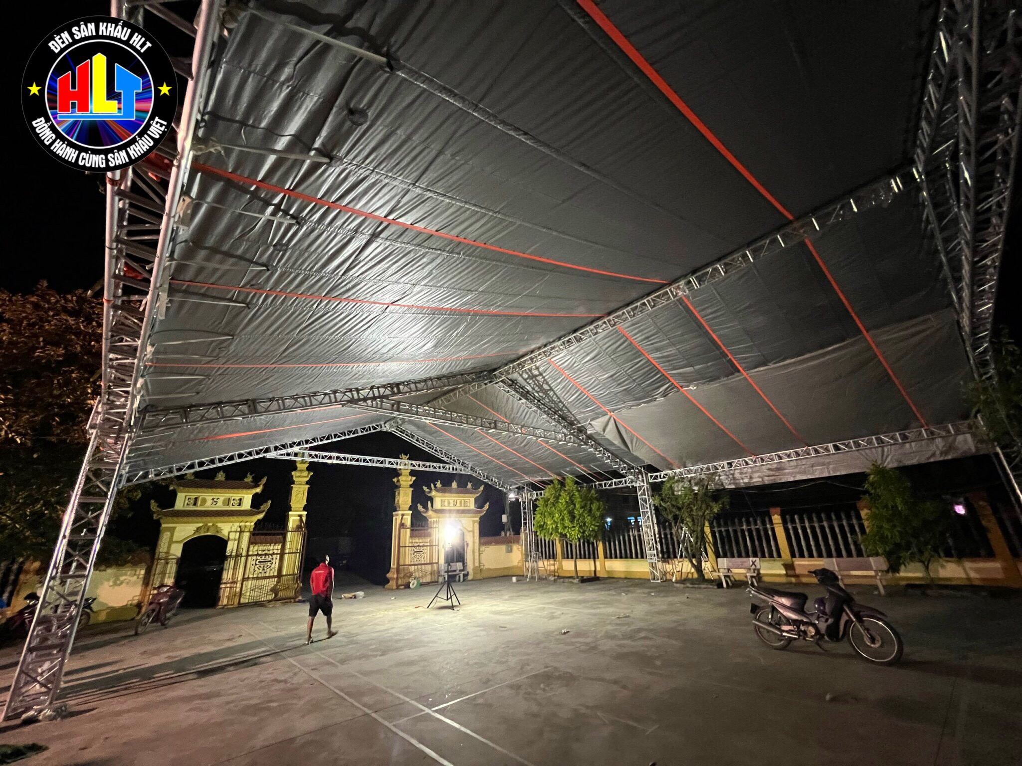 Nhà bạt truss nhôm là gì? Ứng dụng của nhà bạt truss nhôm?