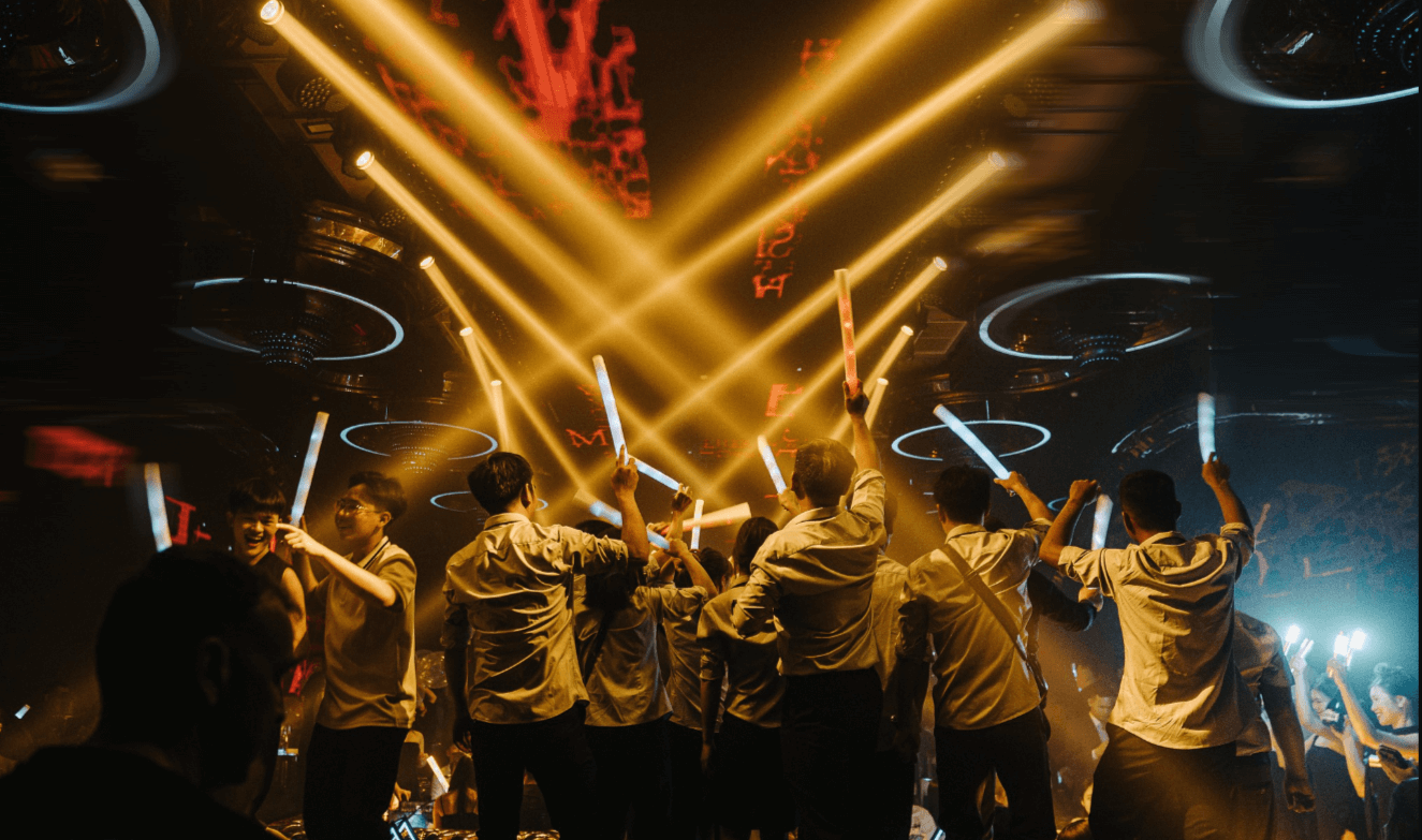 Đèn phát sáng theo nhạc karaoke