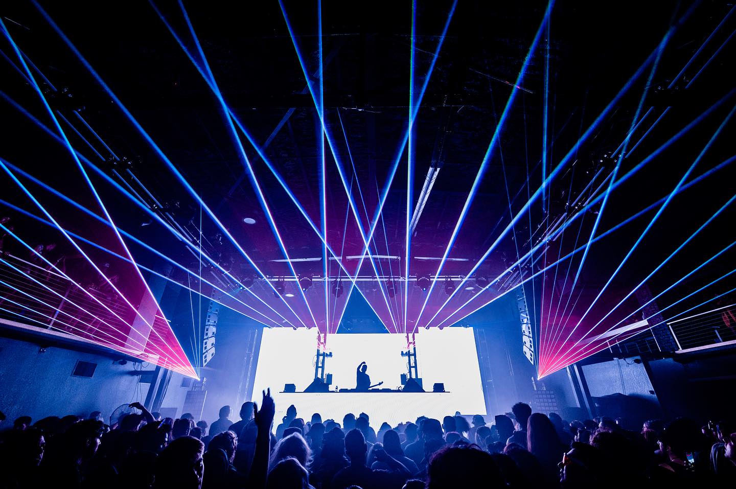 Top 4 đèn laser đáng tham khảo