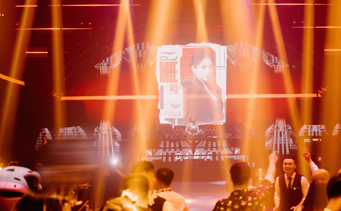 Đèn cảm biến theo nhạc