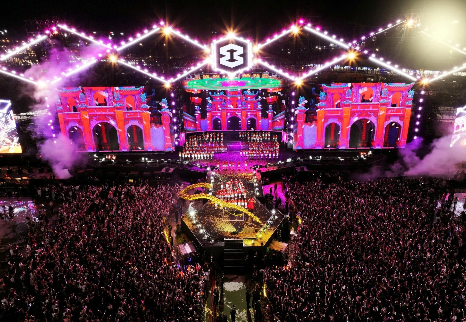 Giải Mã Ánh Sáng Huyền Ảo Tại 8Wonder Summer 2025: Đèn Beam IP-680 Dage