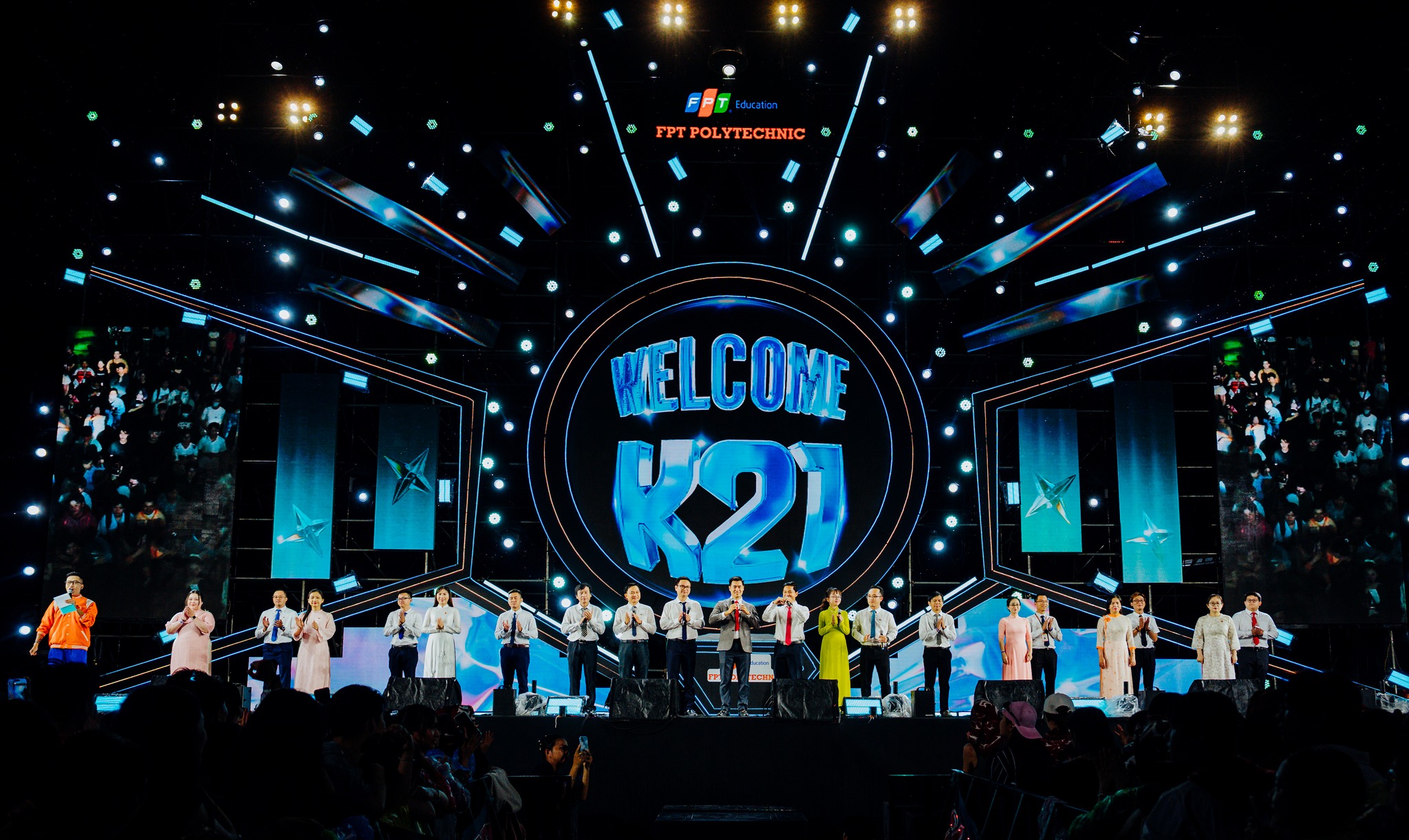 Happy Bee 15: Lời chào tân sinh viên ý nghĩa và giàu năng lượng