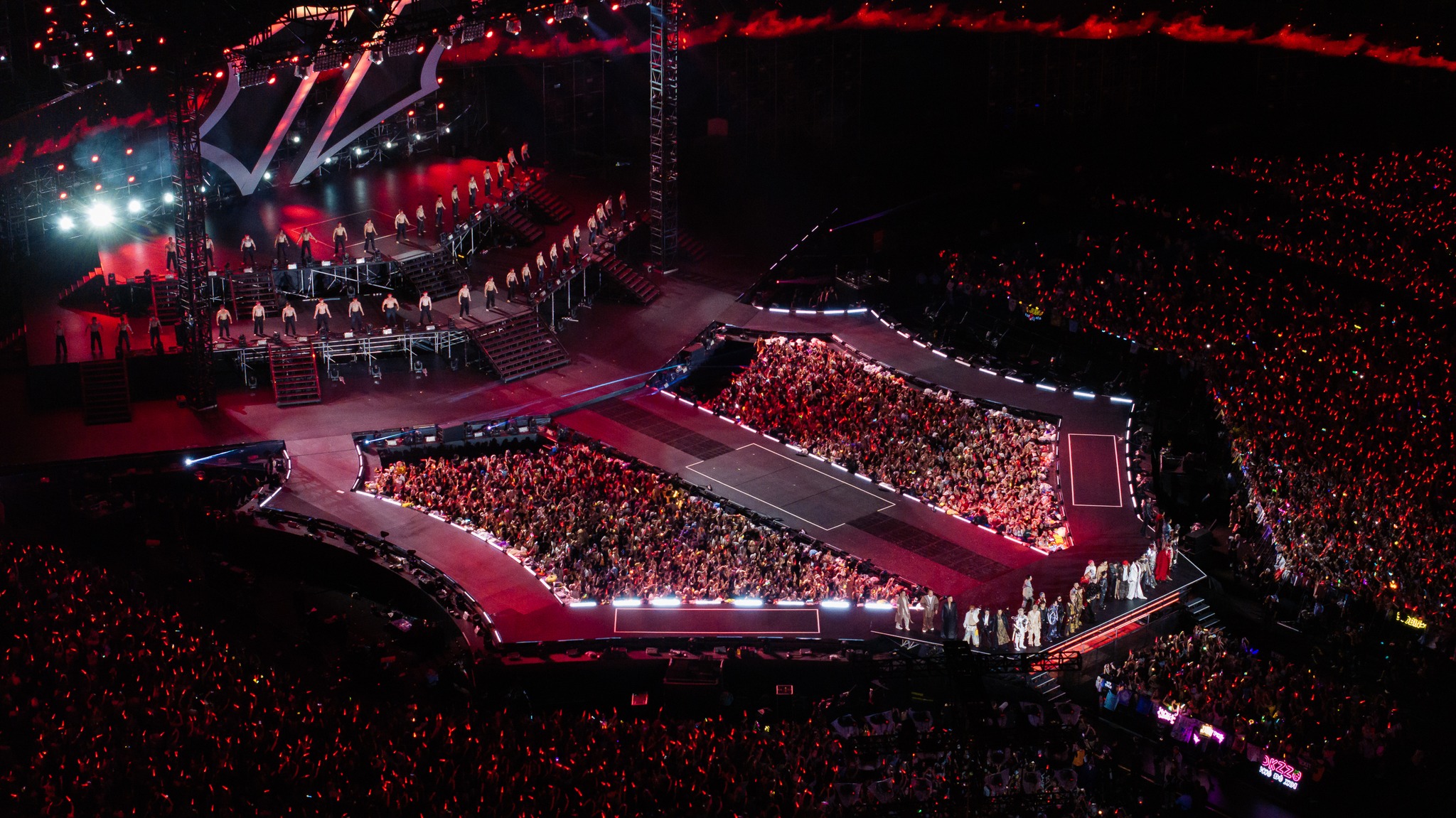 Anh Trai Vượt Ngàn Chông Gai khép lại: Sân khấu và những lời tri ân