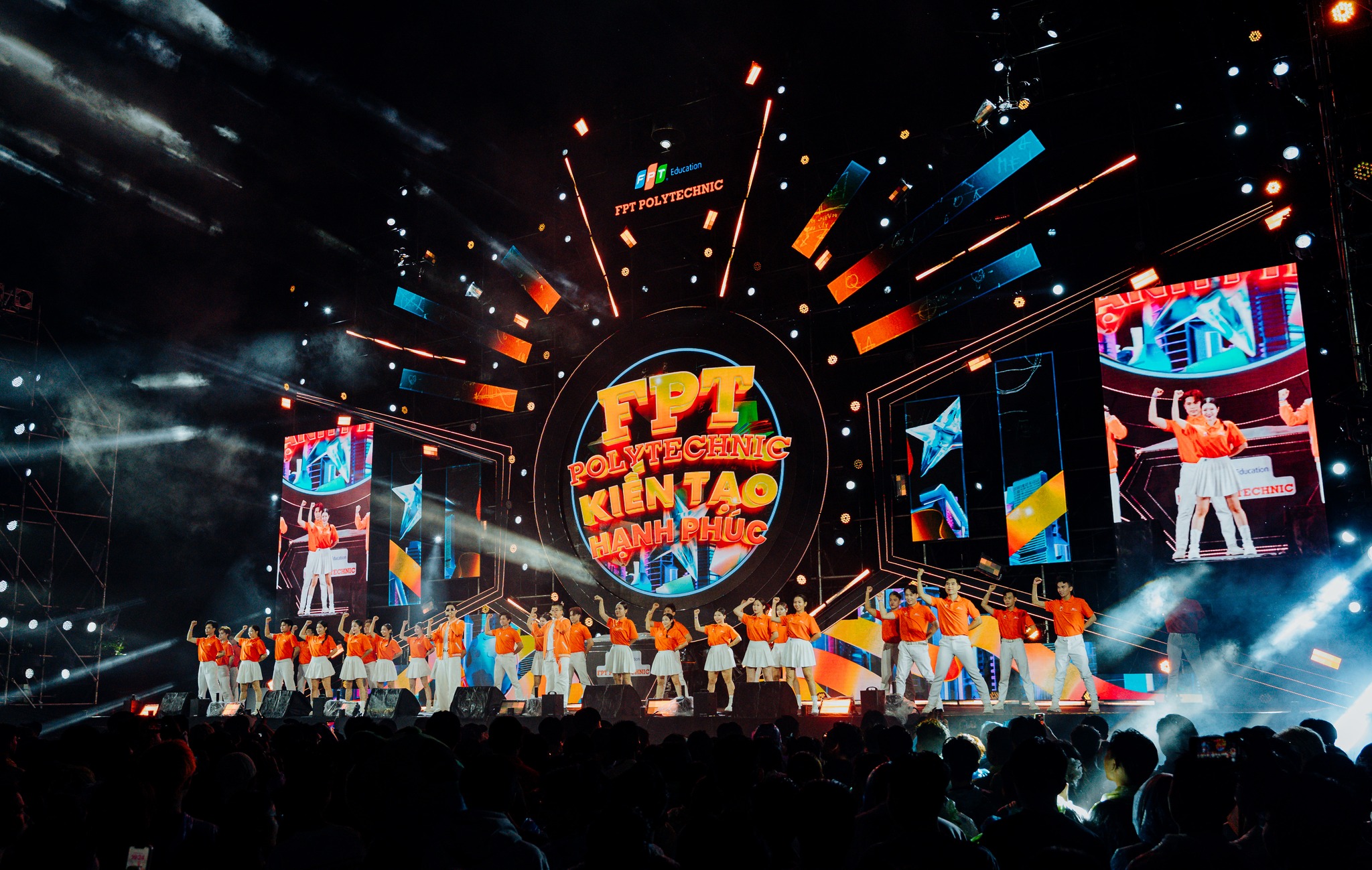 Sân khấu Happy Bee 15 Cần Thơ: Bùng nổ công nghệ trình diễn