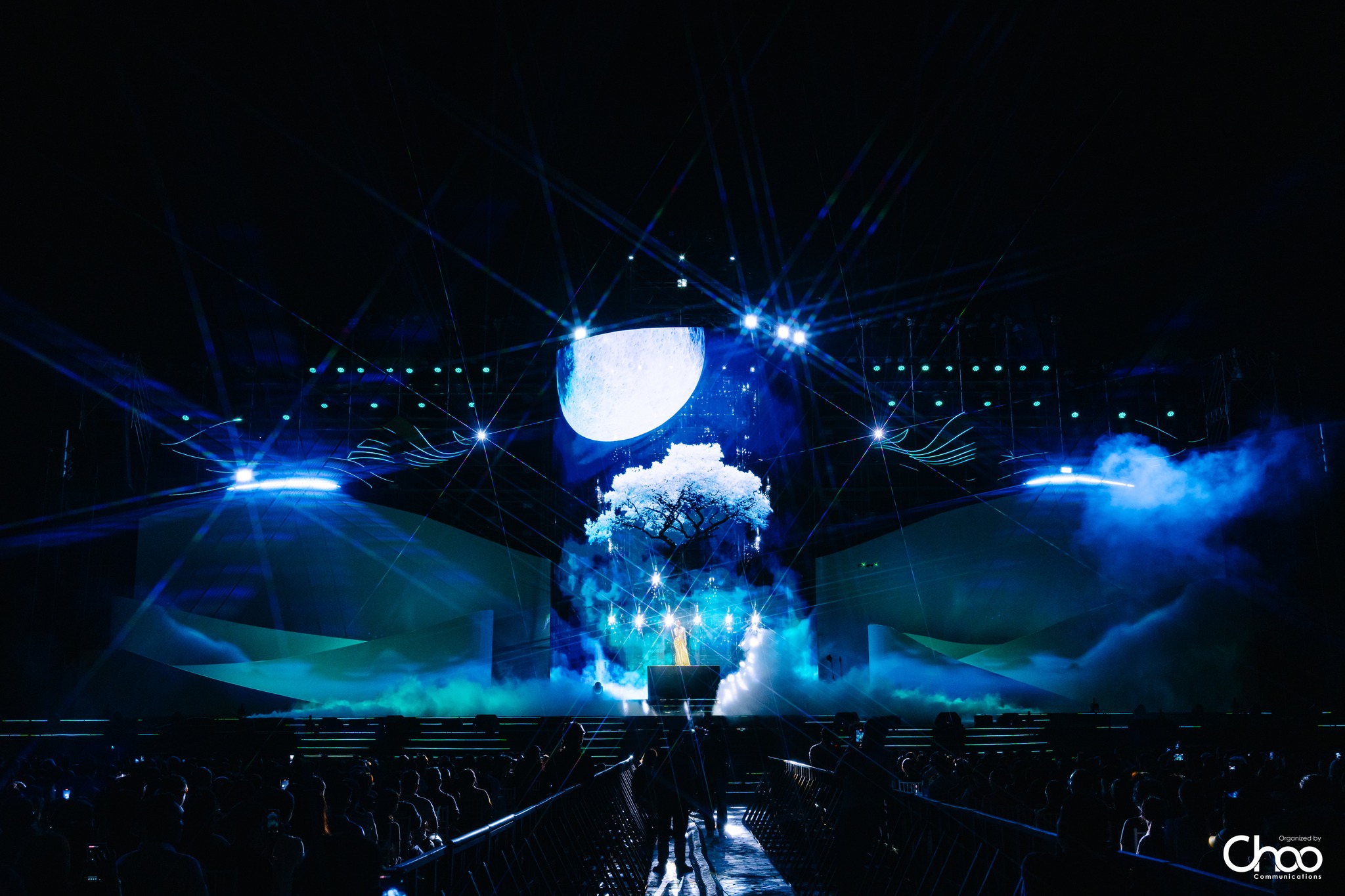 La Tiên Show - The Cội: Sân khấu mãn nhãn cho 7.000 khán giả