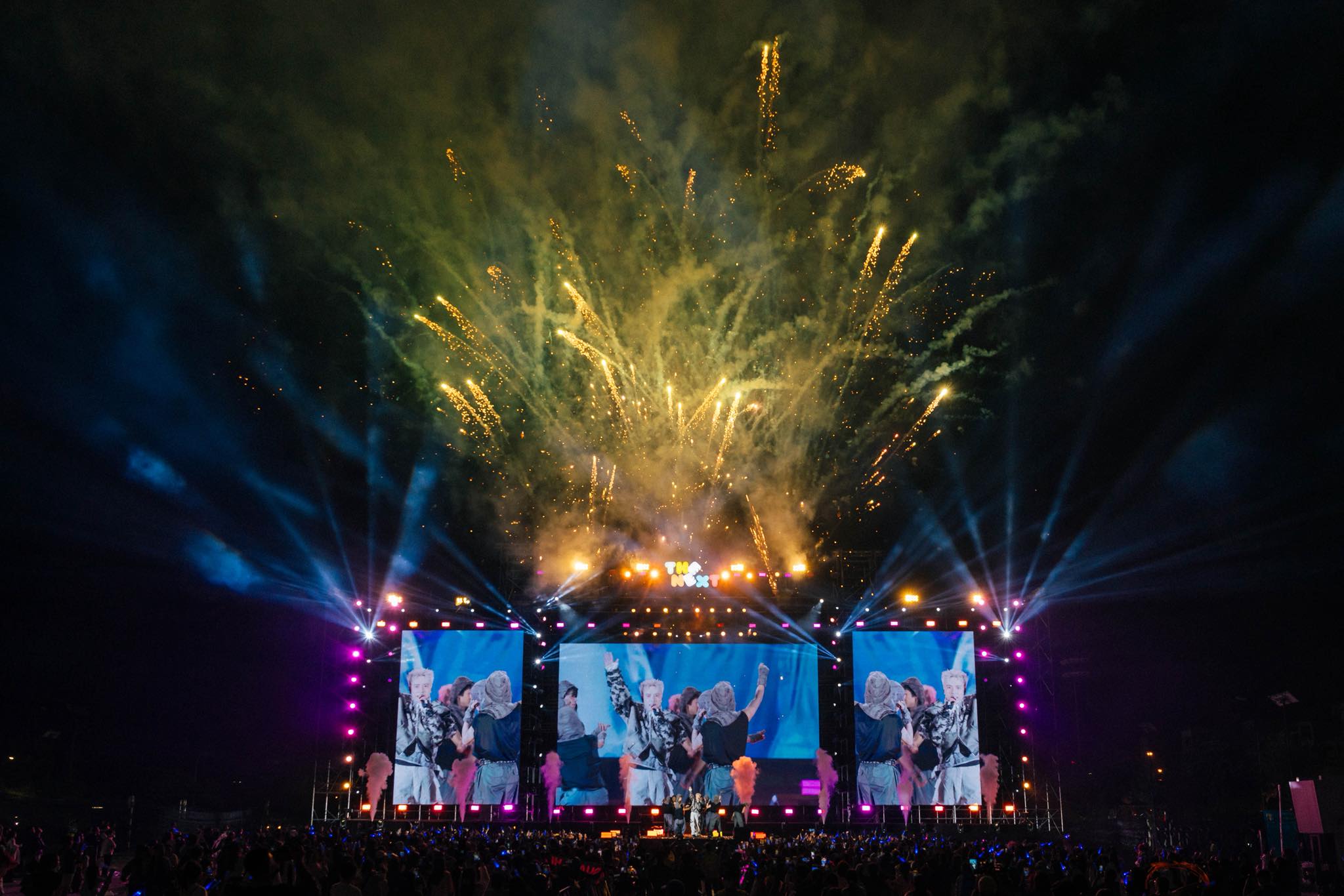 Vibe Sân Khấu THE NEXT 2025: 10/10, Không Có 