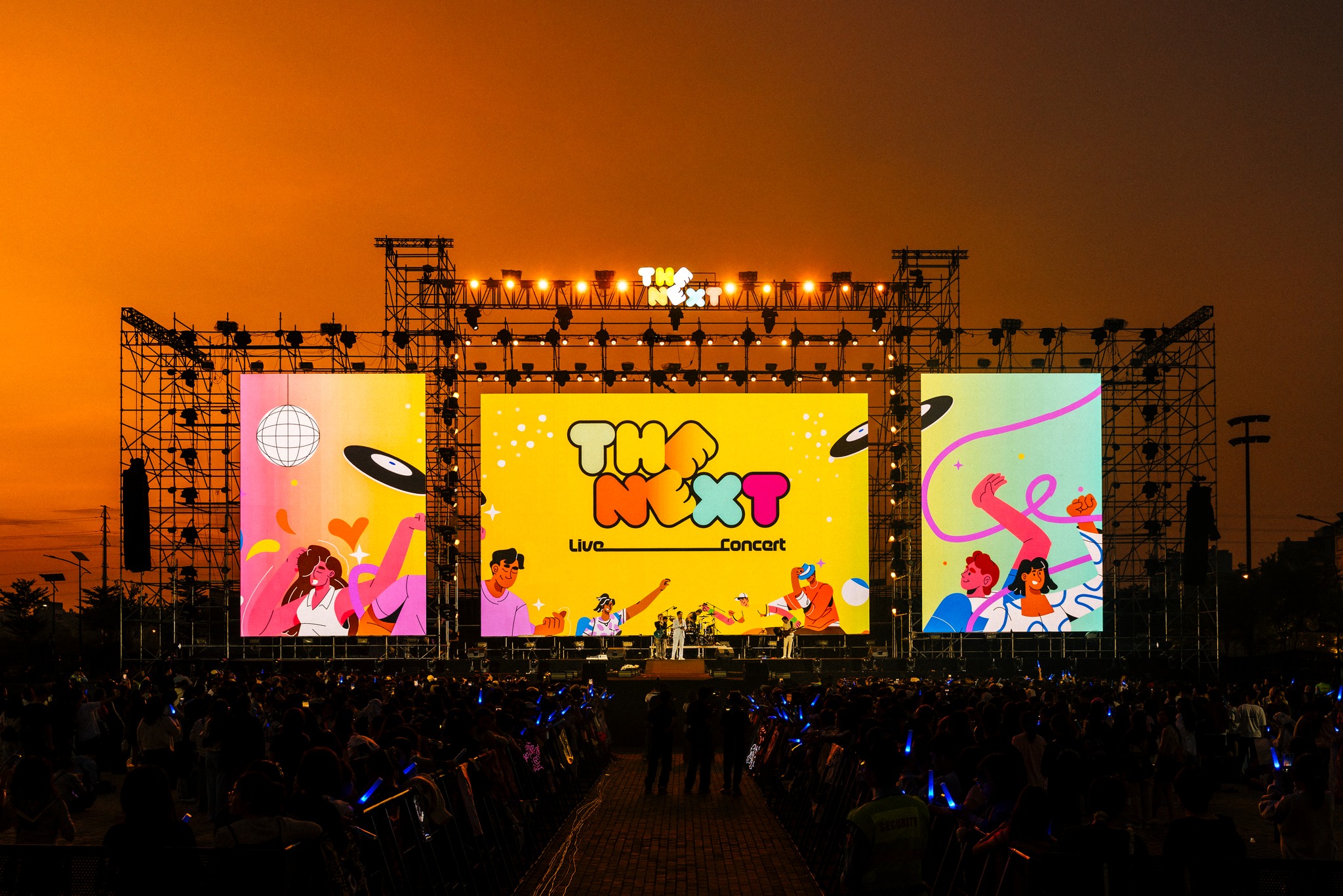 Sân Khấu THE NEXT Live Concert 2025 