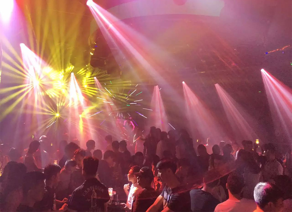 DAGE kiến tạo ánh sáng tại Hộp đêm LOVE V8, Đông Hoản, Trung Quốc