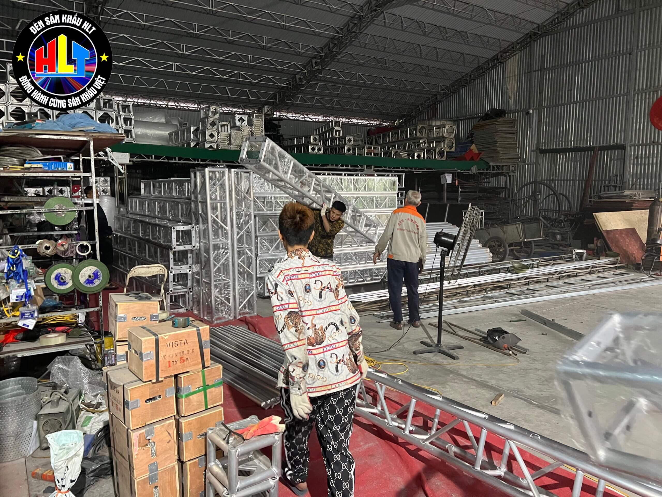 Dự án bàn giao truss nhôm của Ánh Sáng Hoàng Long