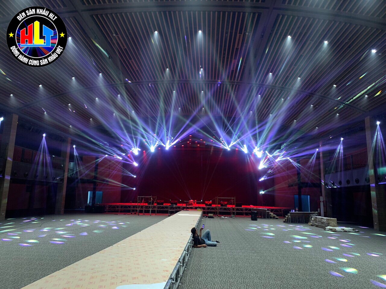 Khung đèn truss nhôm sân khấu là gì? Ứng dụng như thế nào?