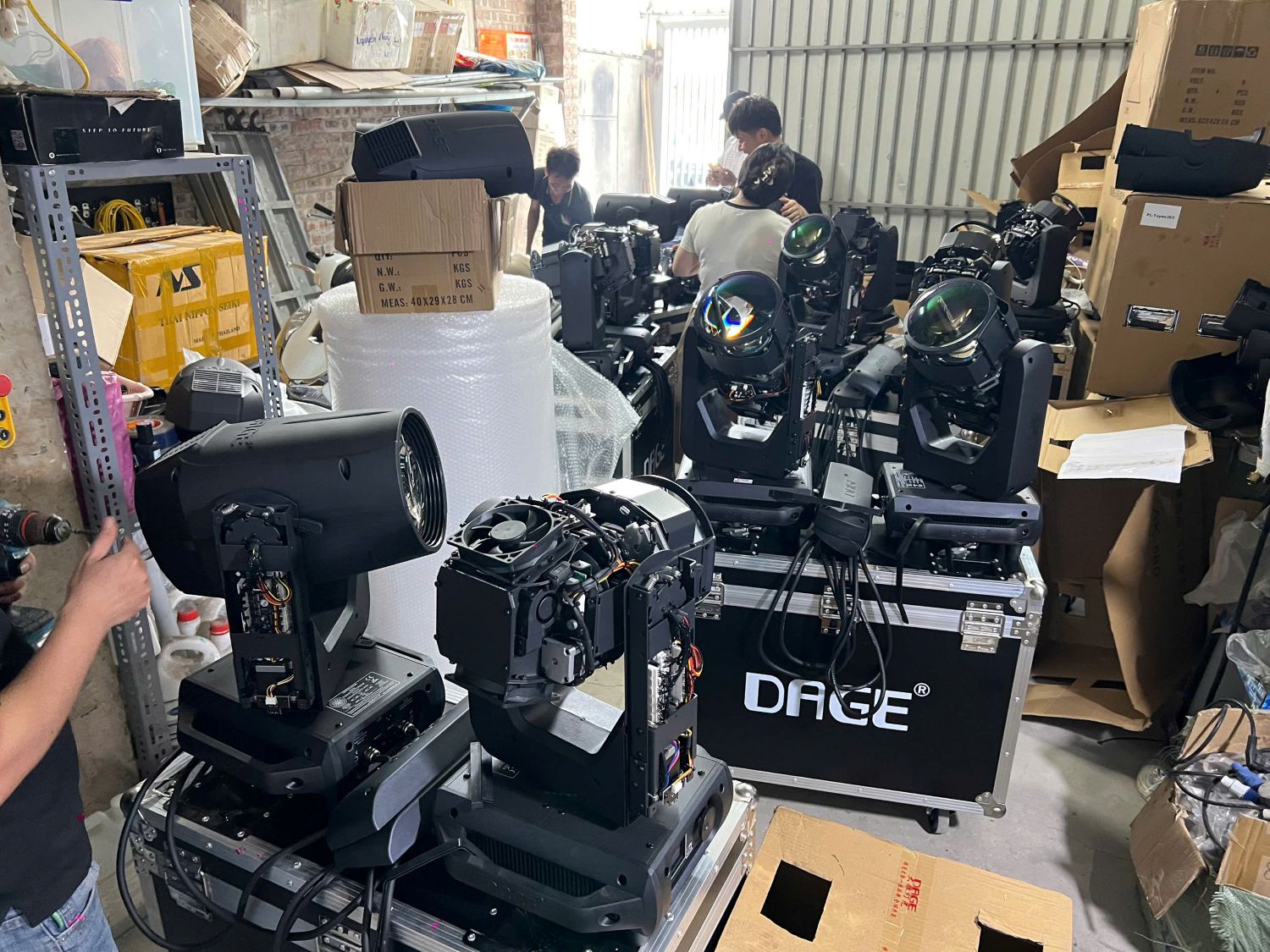 Chất Lượng Beam AK-580: Bàn Giao Đúng Tiến Độ 24 Đèn Tại Hà Nội