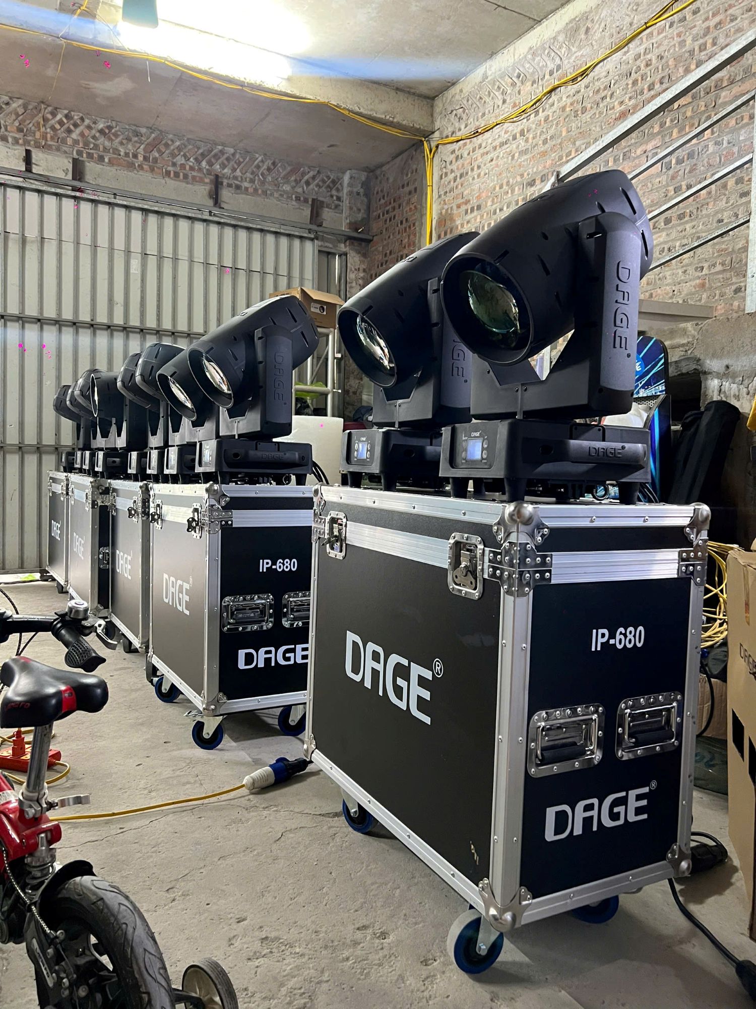 Bàn Giao 10 Cây Beam IP-680 Dage Cho Khách Hàng Làm Sự Kiện A80