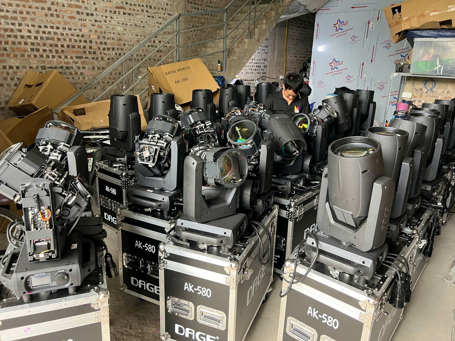 Niềm Tin Từ Khách Hàng Trẻ | Bàn Giao 20 Đèn Beam AK-580 Cho Em Hải