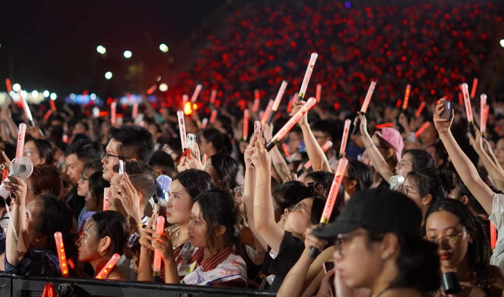 Công nghiệp giải trí Việt Nam: Khi khán giả trở thành động lực chính