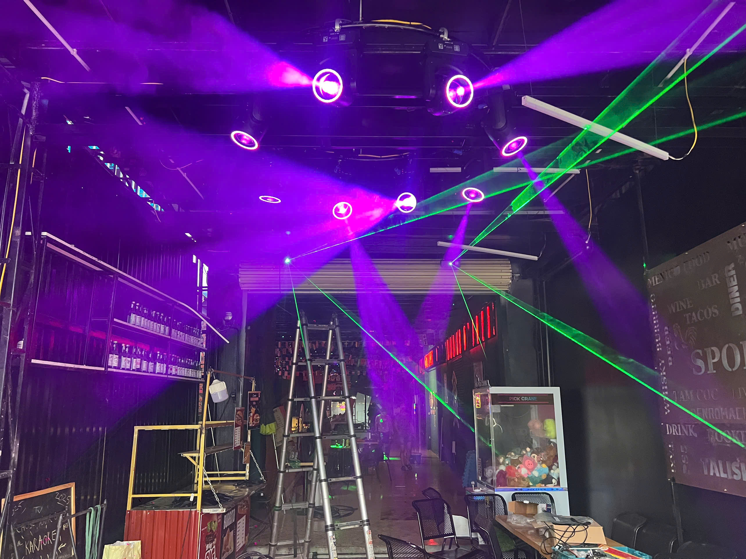 Thi Công Hệ Thống Đèn LED Moving Theo Nhạc Tại Khu Du Lịch Tam Cốc