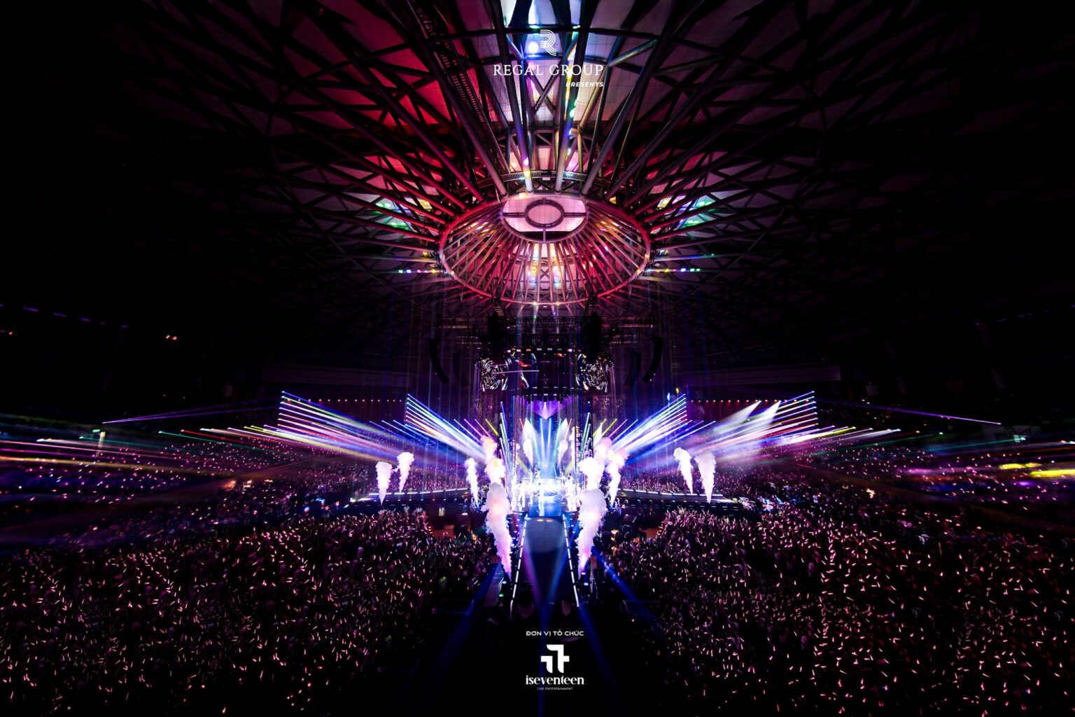 Legend Fest 2025: Dấu ấn đại nhạc hội 10.000 khán giả với sân khấu 360 độ lần đầu tiên tại Việt Nam