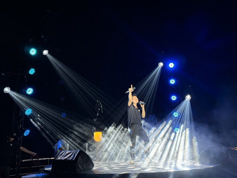 Đèn Chống Nước Cho Các Dự Án Ngoài Trời Chất Lượng Cao