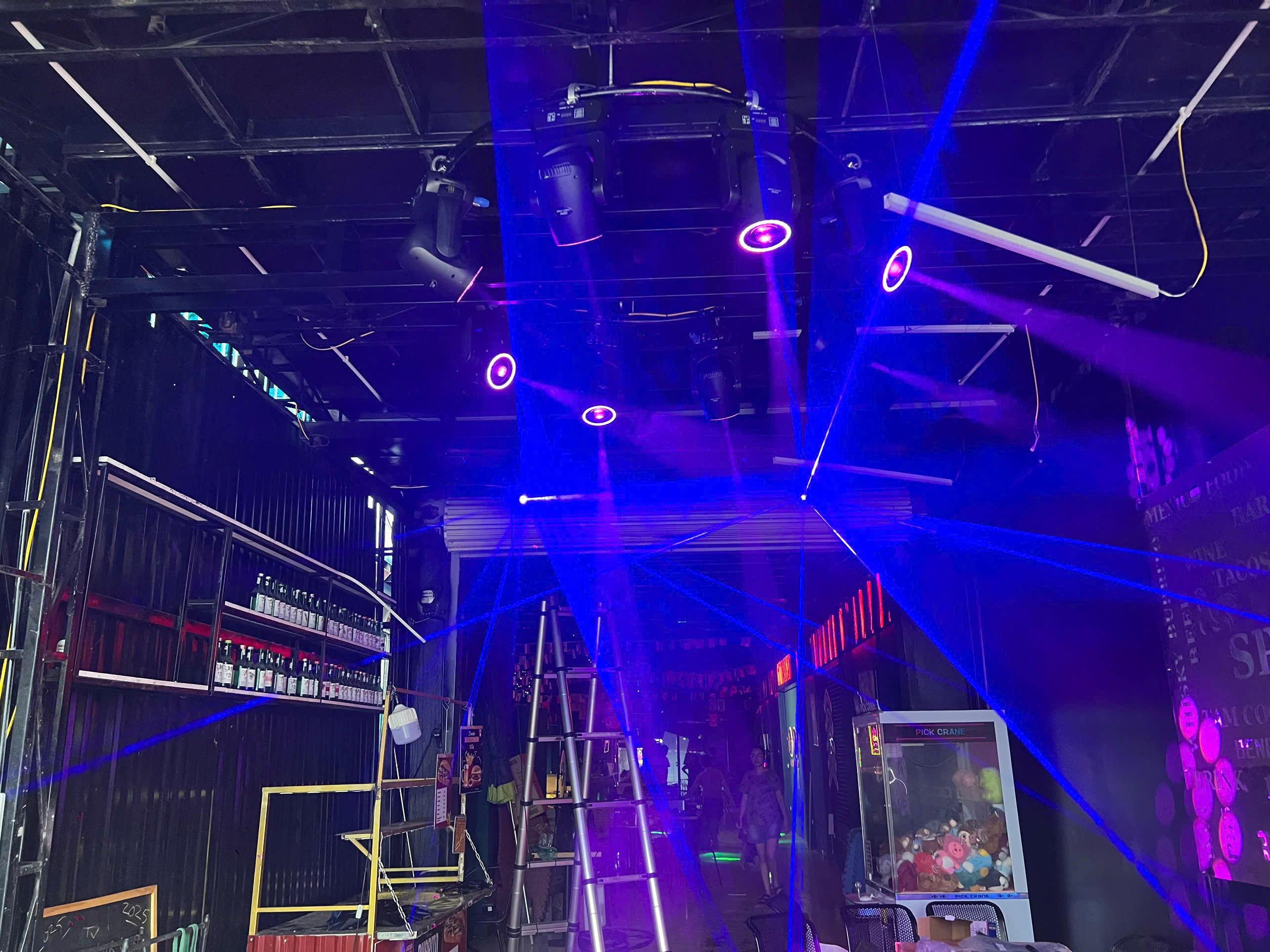 Cấu Hình Đèn Sân Khấu Theo Nhạc - Bàn Giao Dự Án Tại Ninh Bình