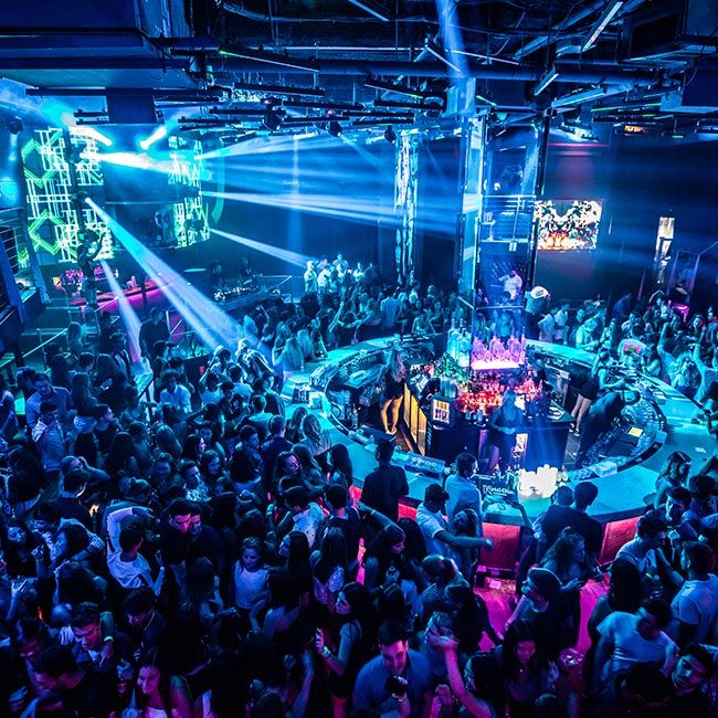 Dịch Vụ Thi Công Hệ Thống Đèn Quán Pub Giá Tốt, Chất Lượng