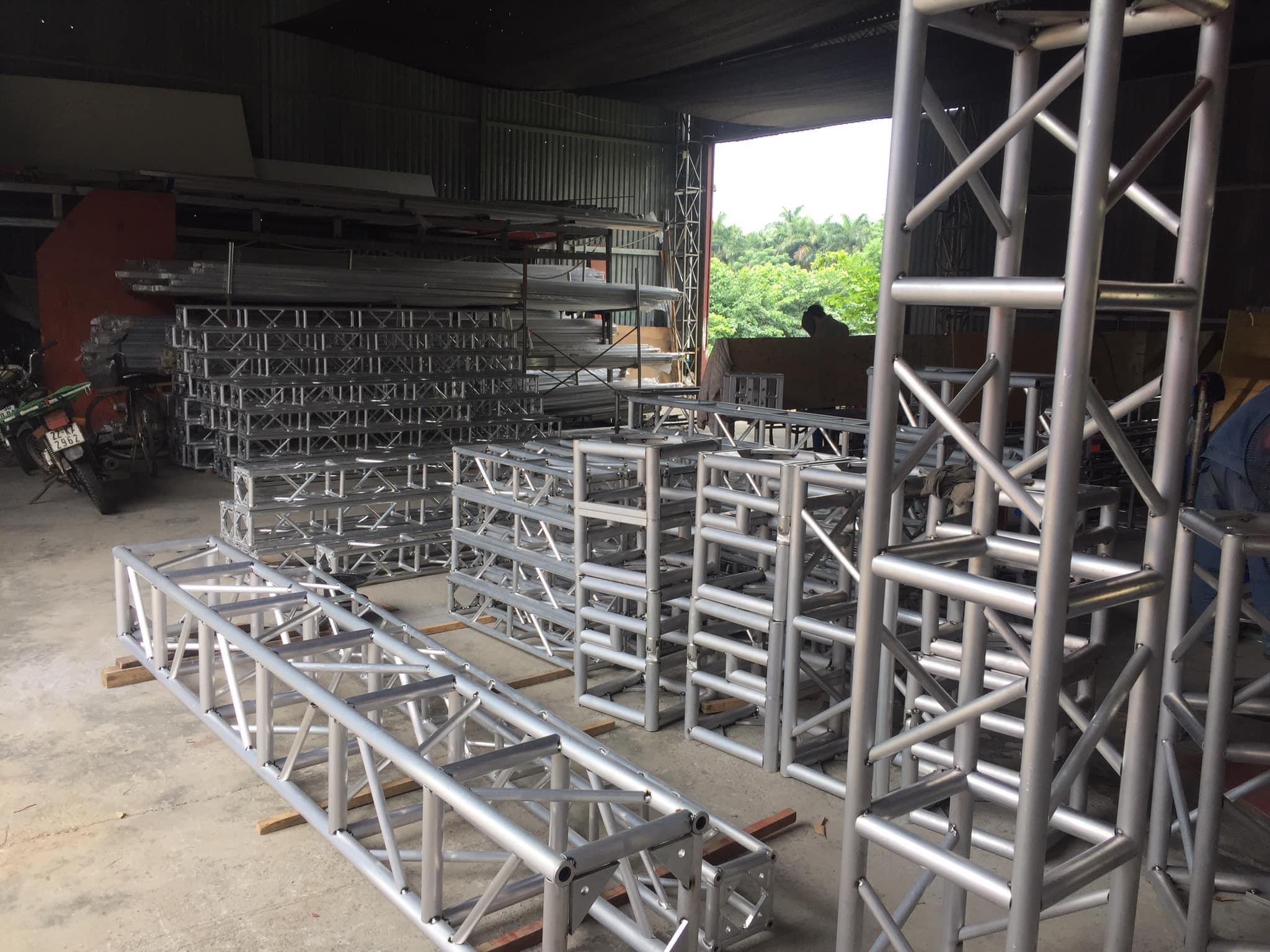 Nên Lựa Chọn Truss Nhôm Hay Truss Sắt?