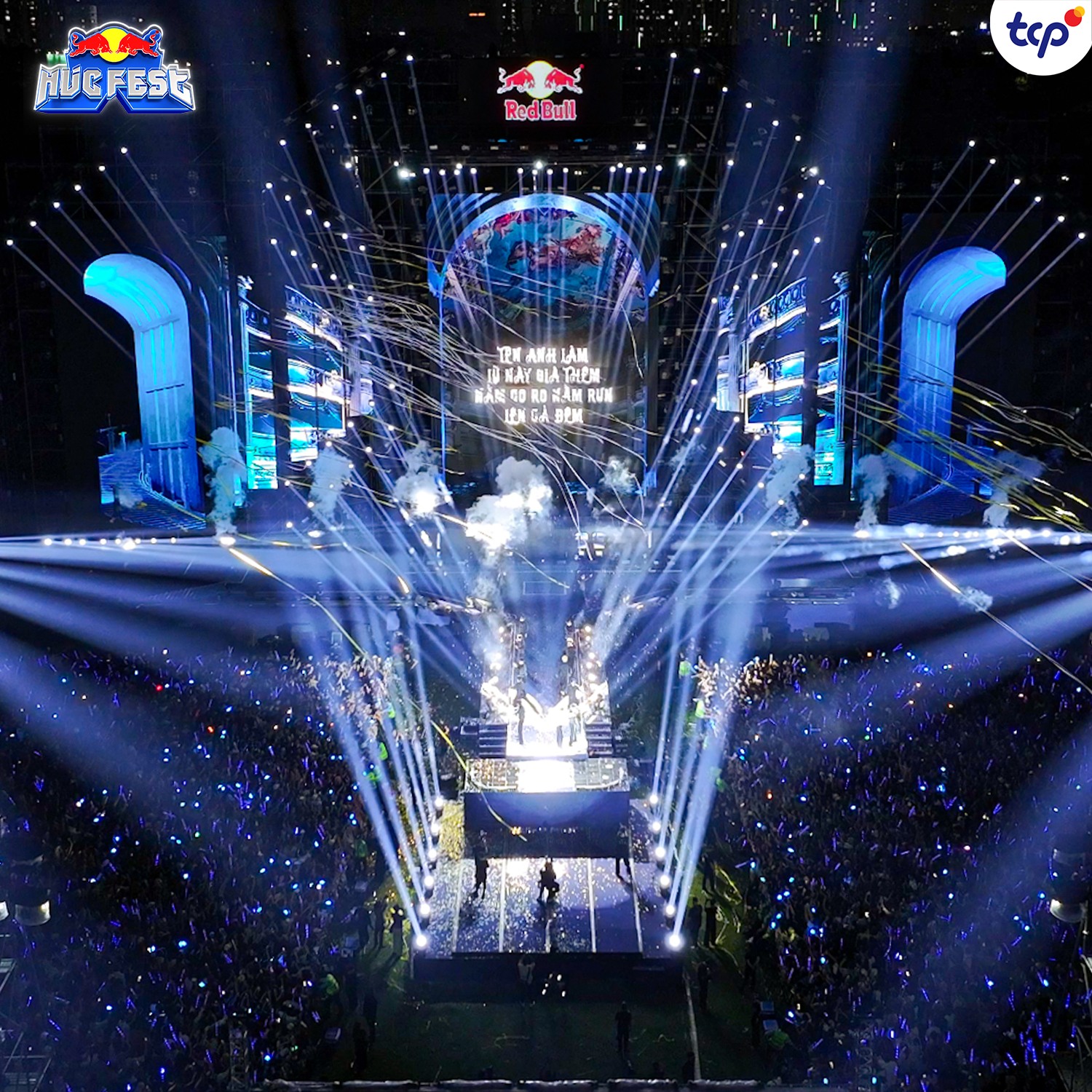 Húc Fest 2025: Sân khấu biến thành cung điện của 