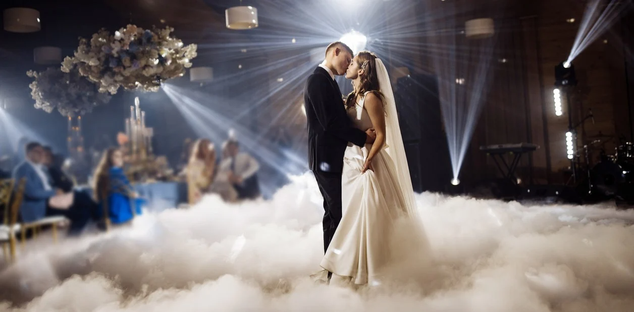 5 ứng dụng của máy khói lạnh trong sân khấu sự kiện