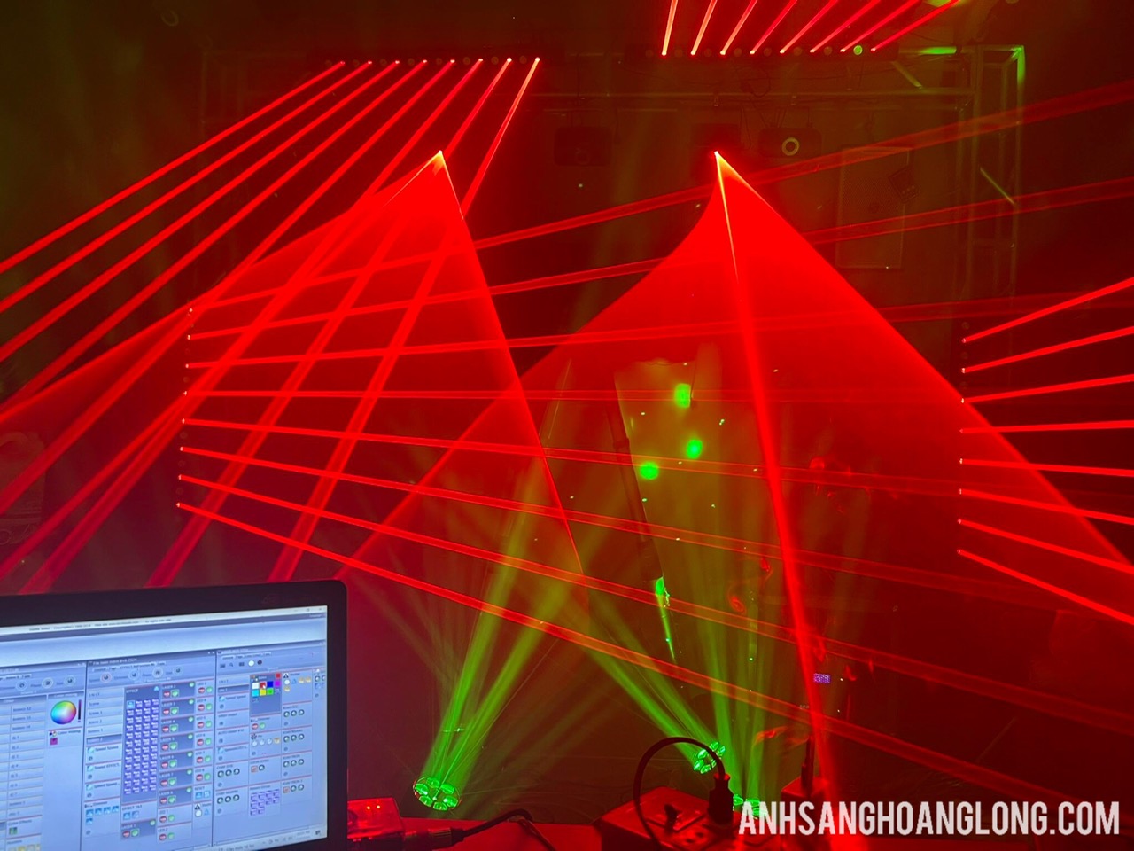 Đèn Moving Cho Thuê