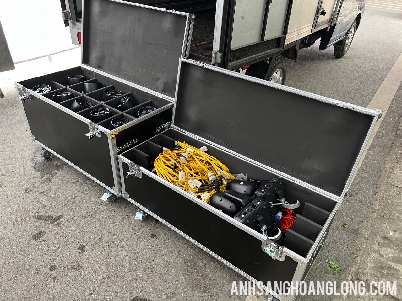 Thiết Bị Ánh Sáng Đám Cưới Mà Giới Trẻ Ưa Chuộng