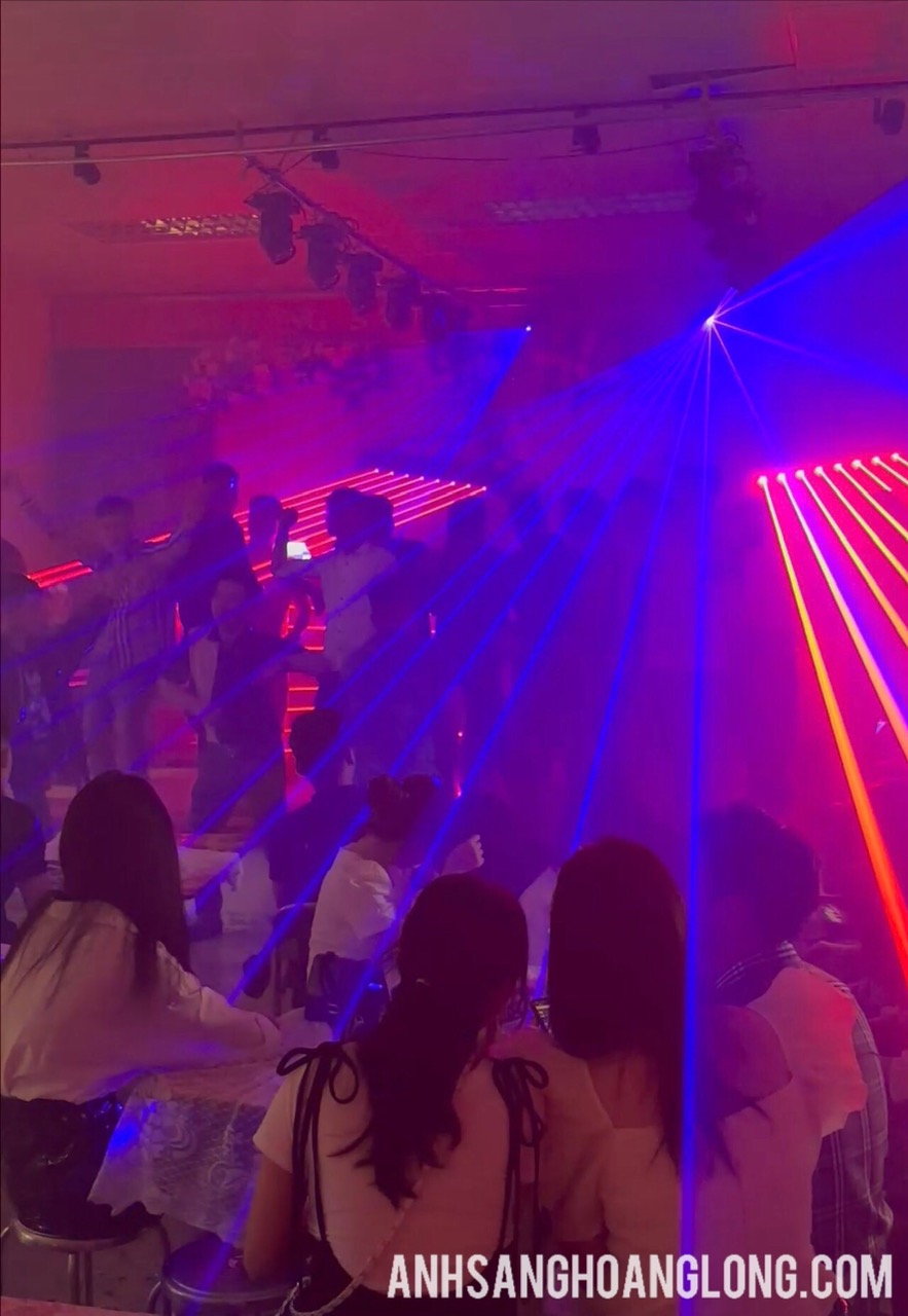 Ánh Sáng Tự Động Đám Cưới